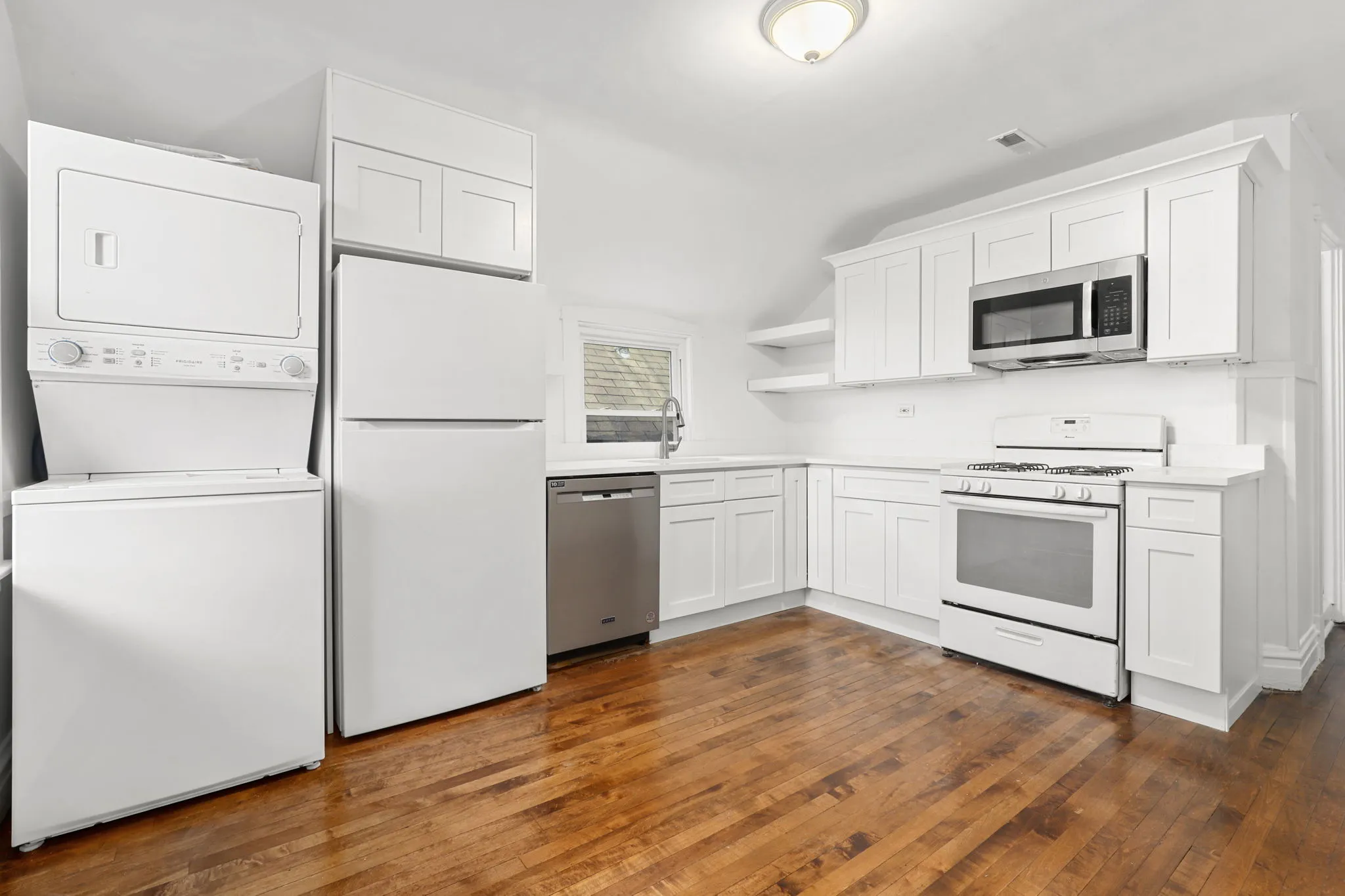 2829 N Sacramento Ave   60618 60618-unit#Floor 2-Chicago-IL