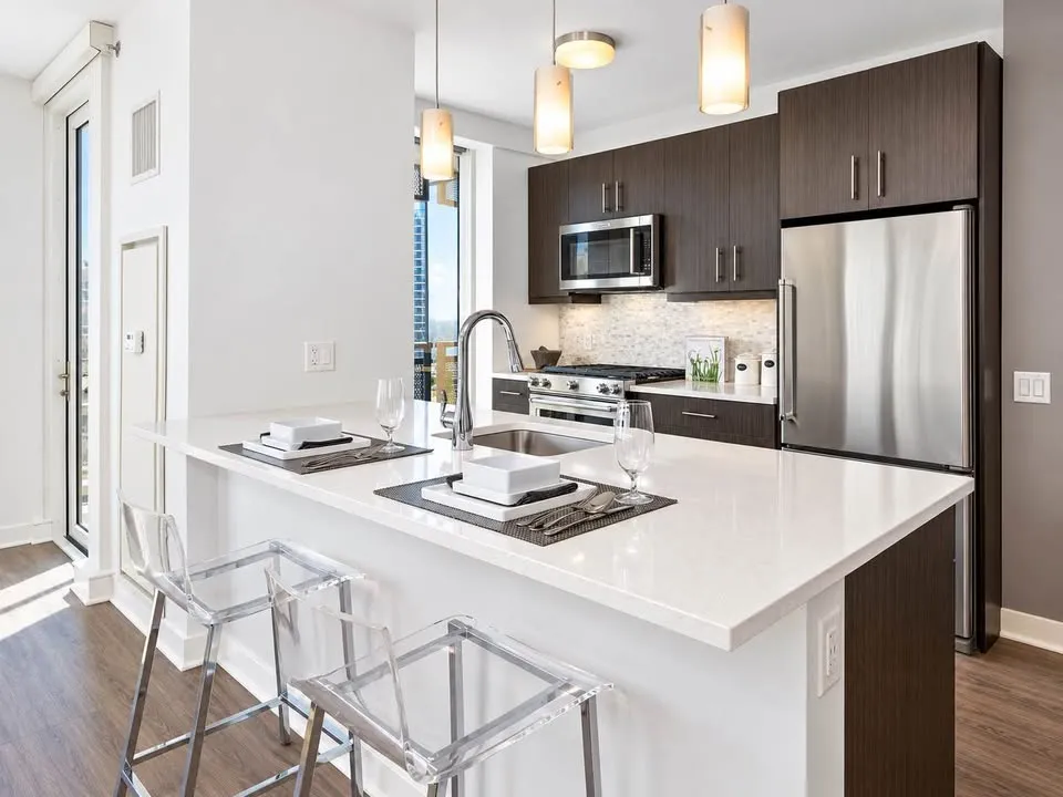 545 N McClurg Ct 60611 60611-Moment-Chicago-IL