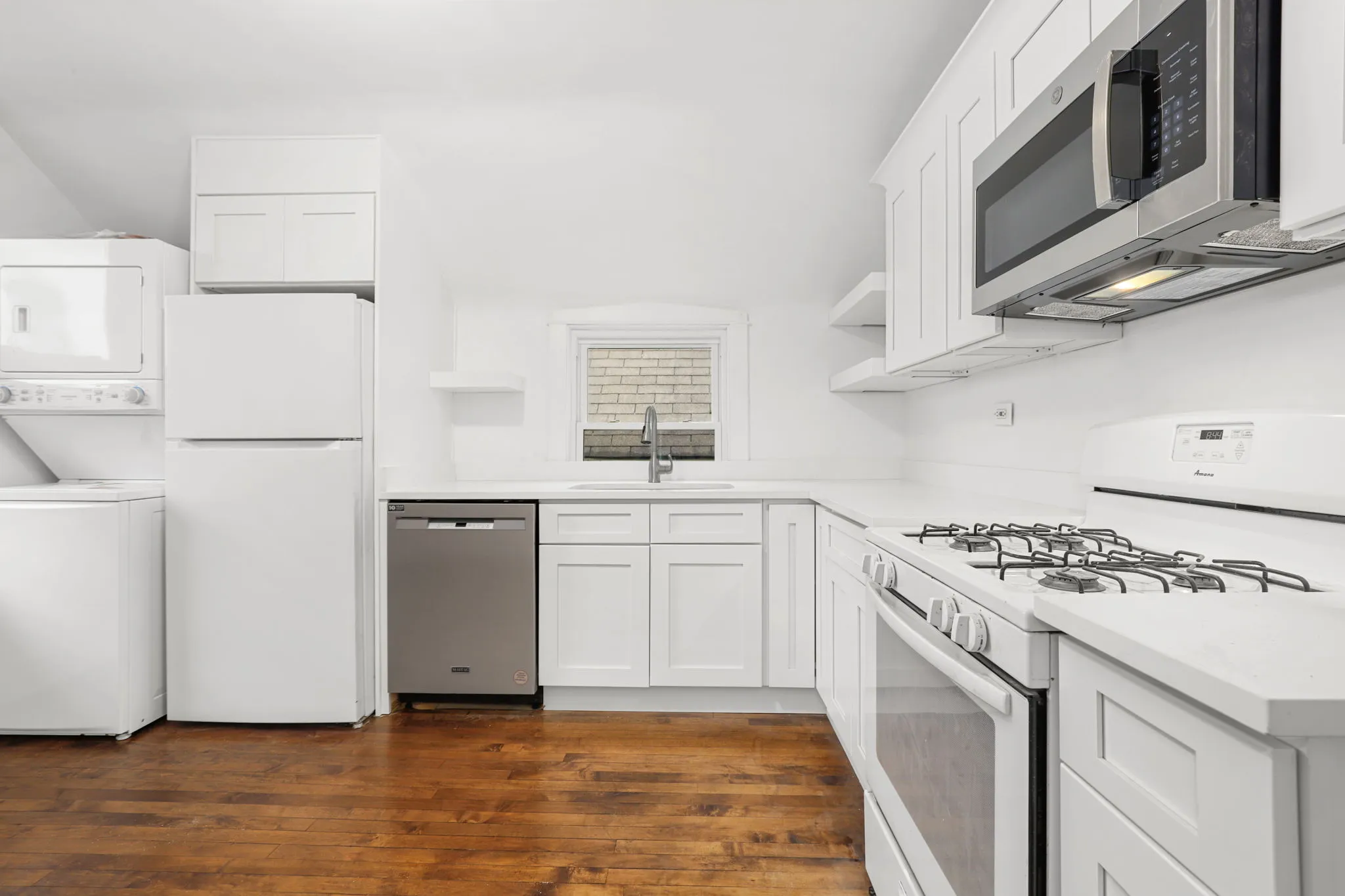 2829 N Sacramento Ave   60618 60618-unit#Floor 2-Chicago-IL