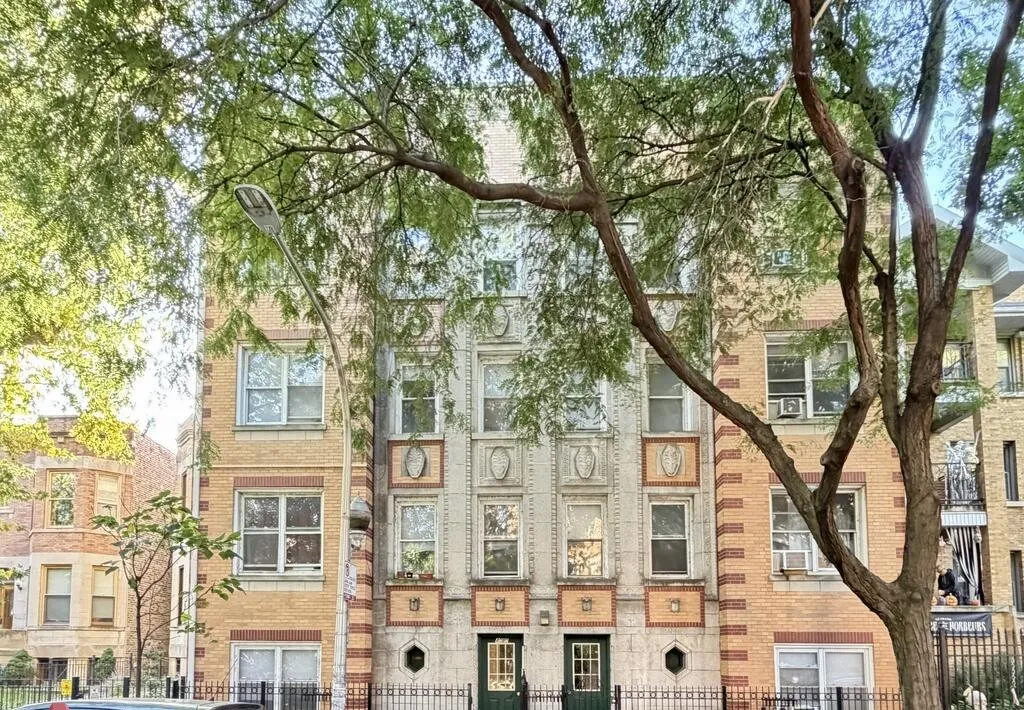 4060 N Kenmore Ave 60613 60613-unit#211a-Chicago-IL