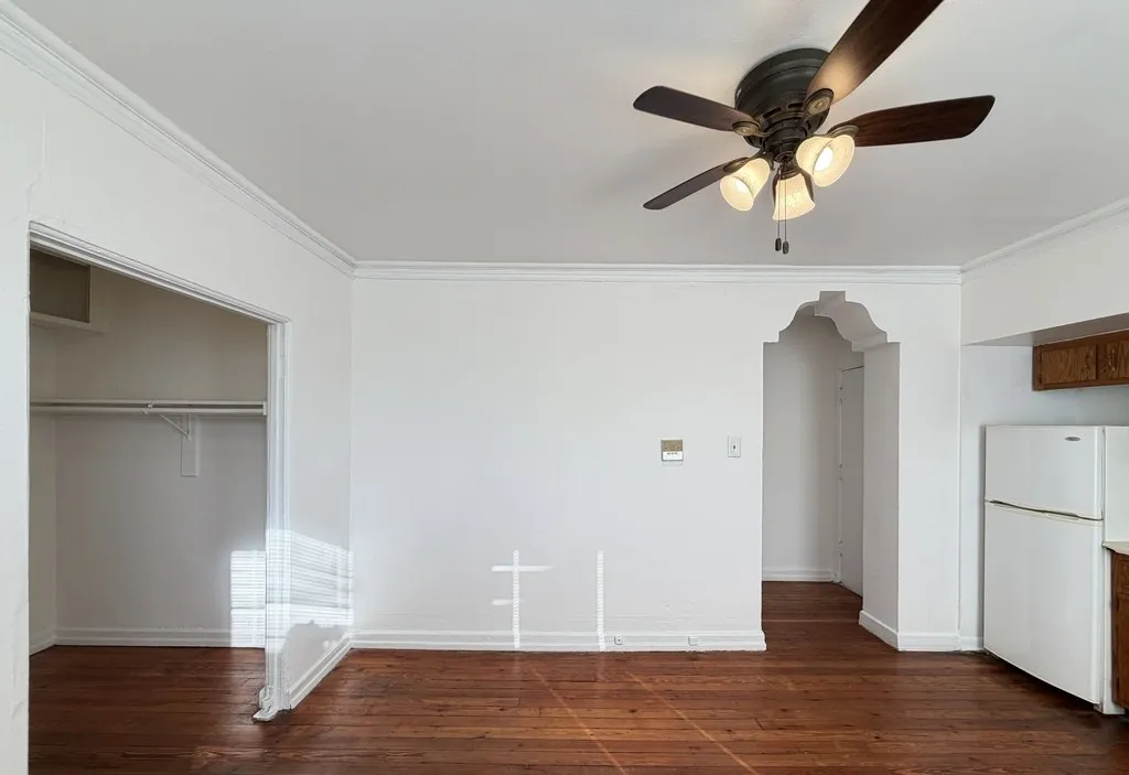 4060 N Kenmore Ave 60613 60613-unit#211a-Chicago-IL