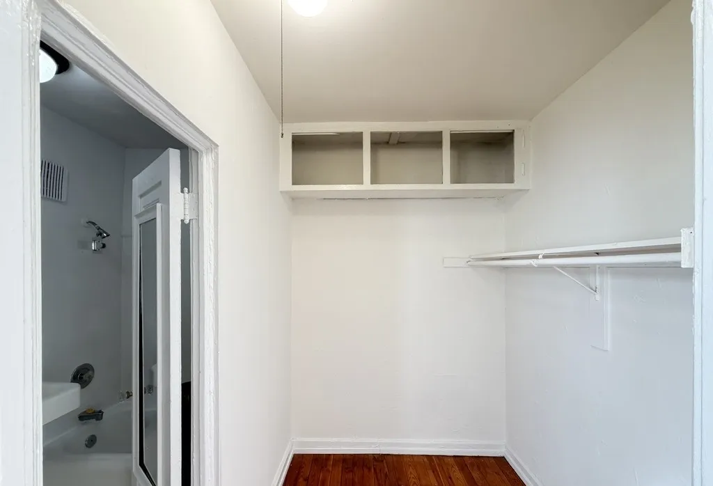 4060 N Kenmore Ave 60613 60613-unit#211a-Chicago-IL