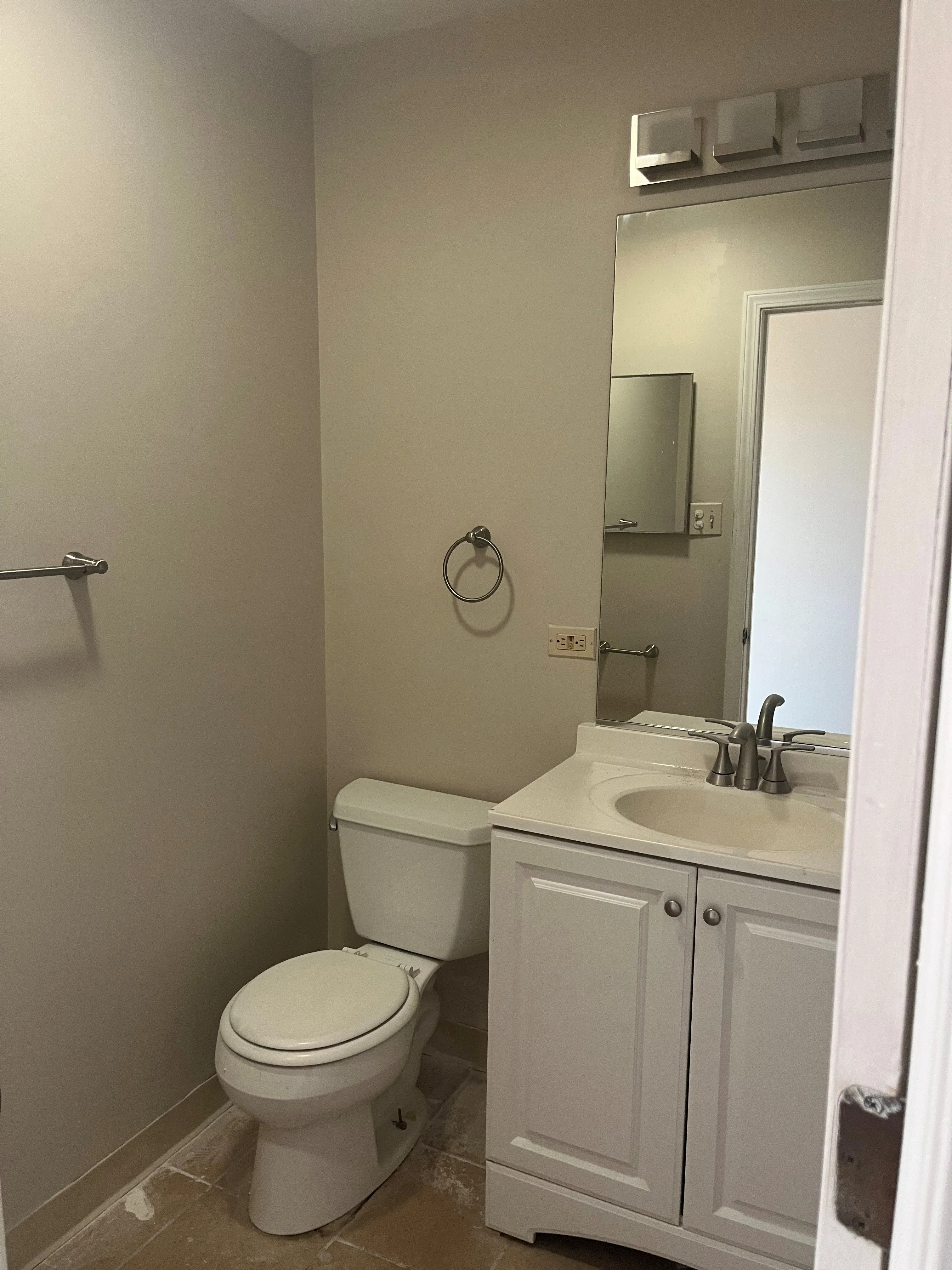 841 W Belmont Ave   60657 60657-Belmont Court-unit#A6-Chicago-IL