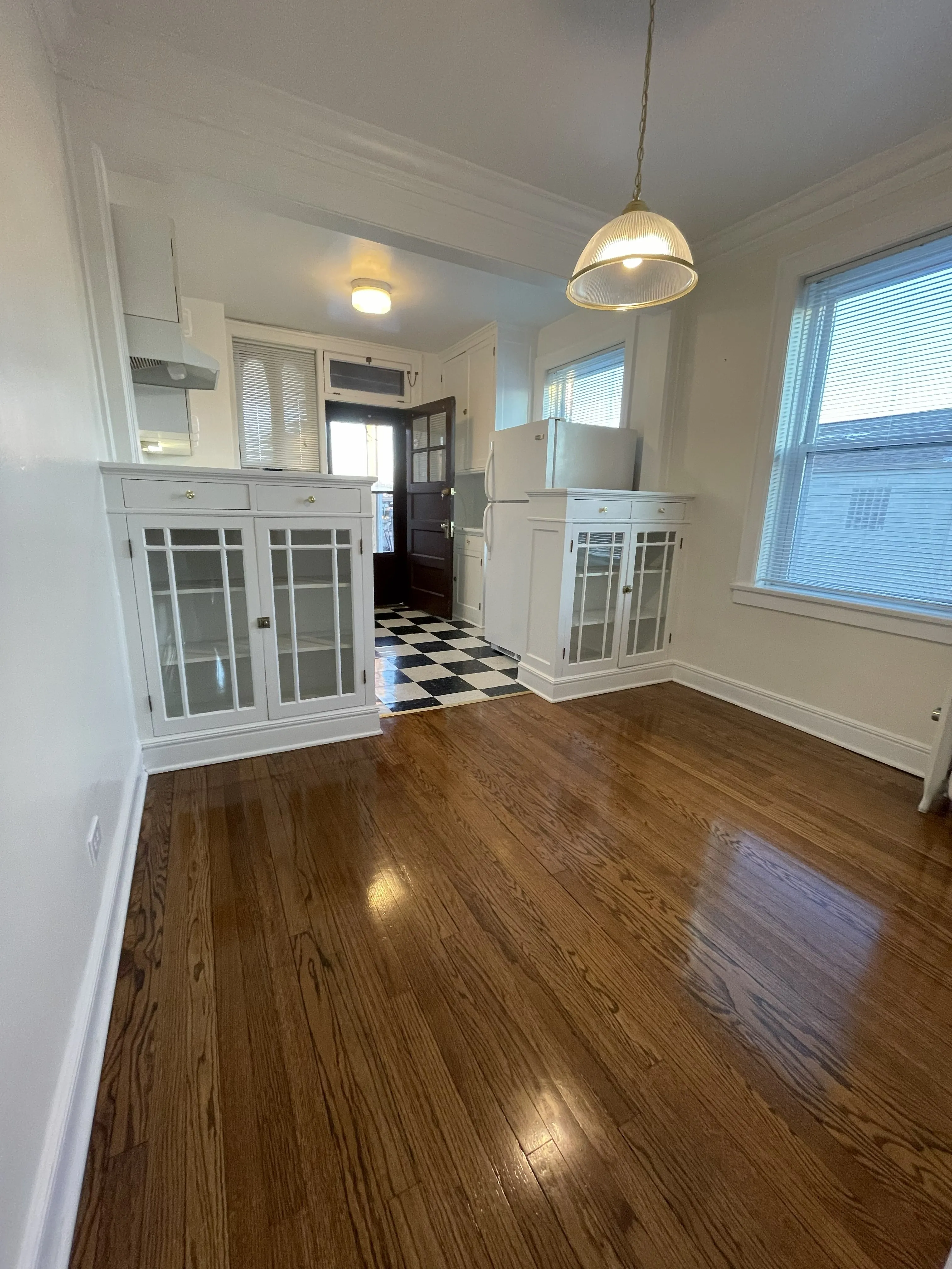 5217 N DAMEN AVE 60625-unit#2W-Chicago-IL