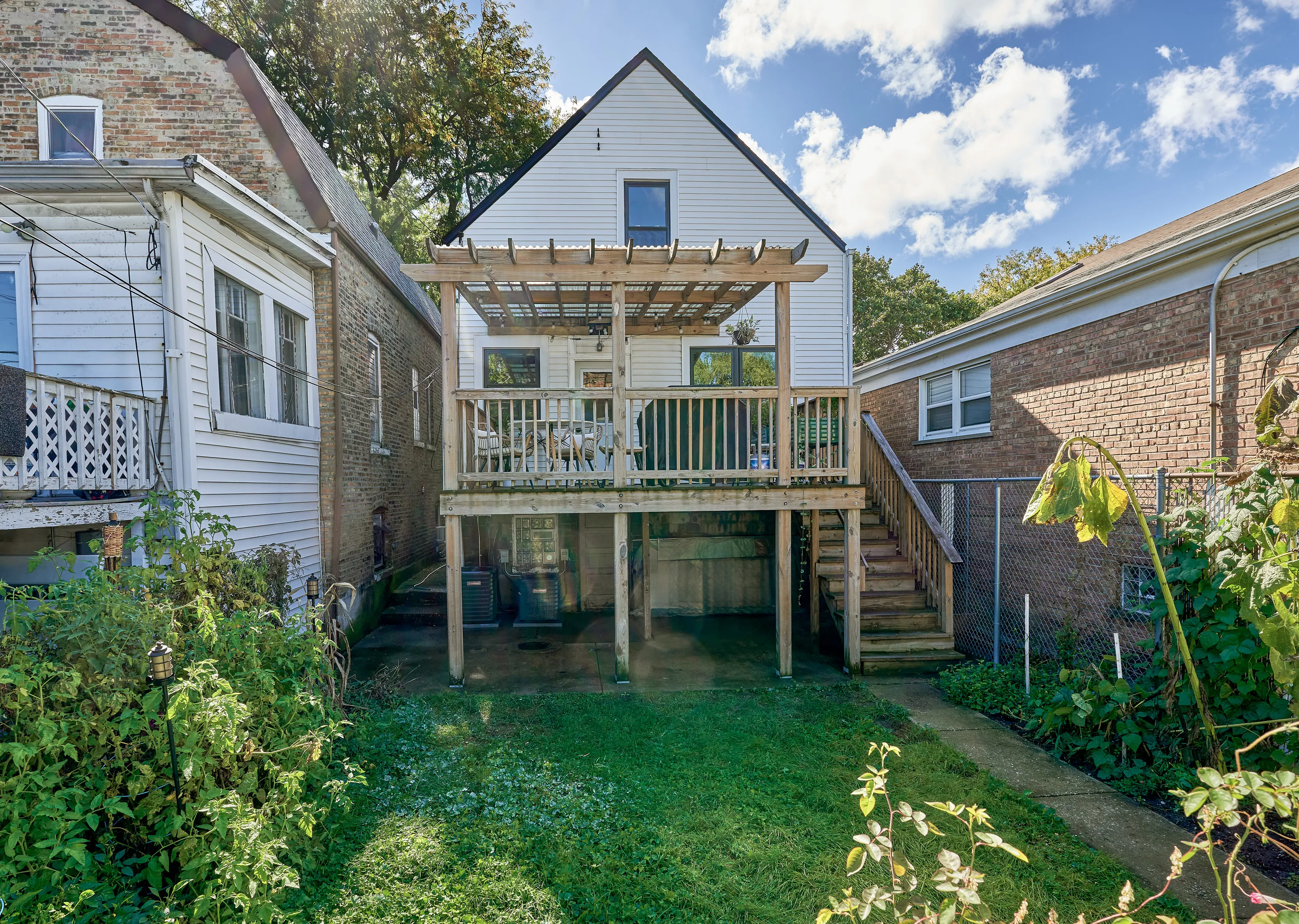 2734 W Nelson St   60618 60618-Chicago-IL