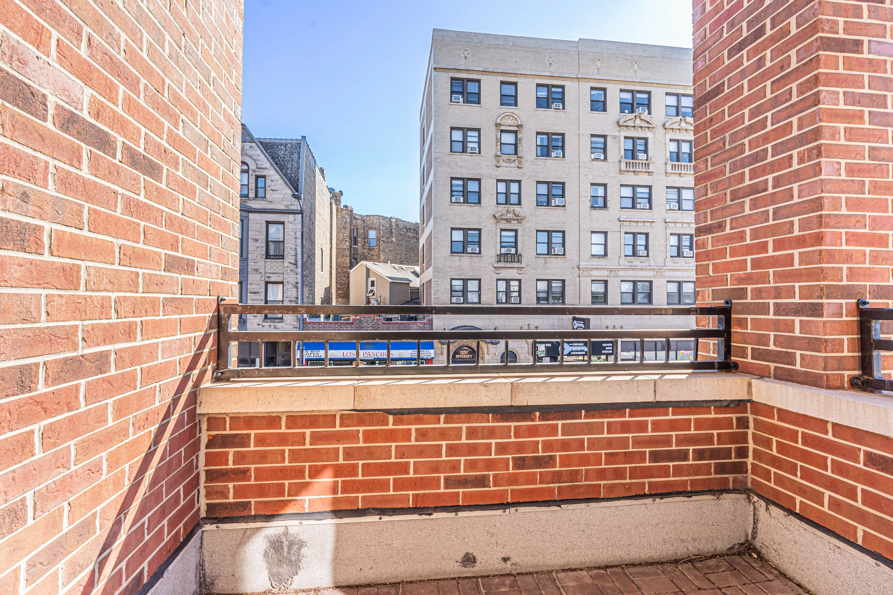 1154 W Diversey Pkwy   60614 60614-unit#2W-Chicago-IL