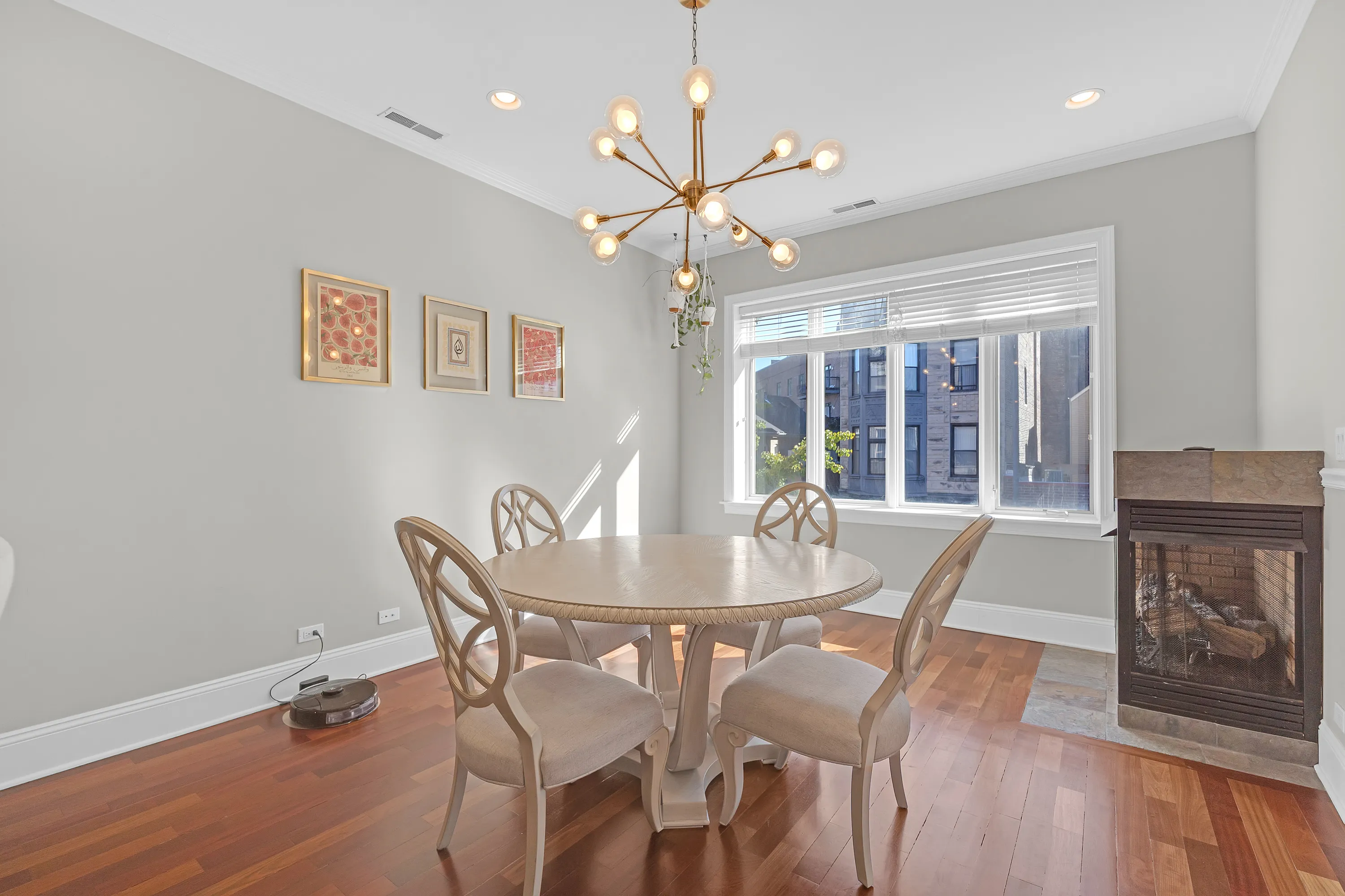 1154 W Diversey Pkwy   60614 60614-unit#2W-Chicago-IL
