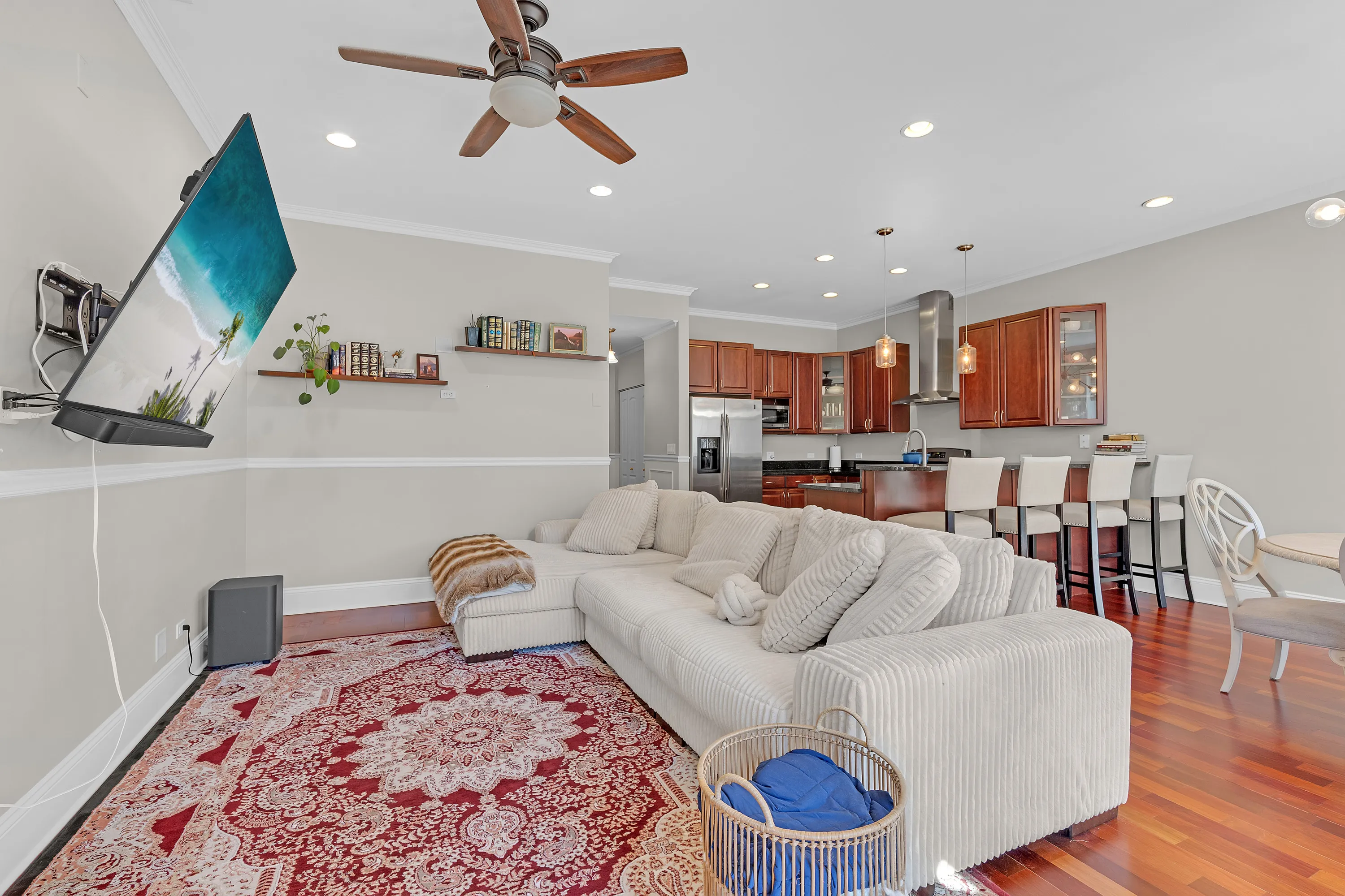 1154 W Diversey Pkwy   60614 60614-unit#2W-Chicago-IL