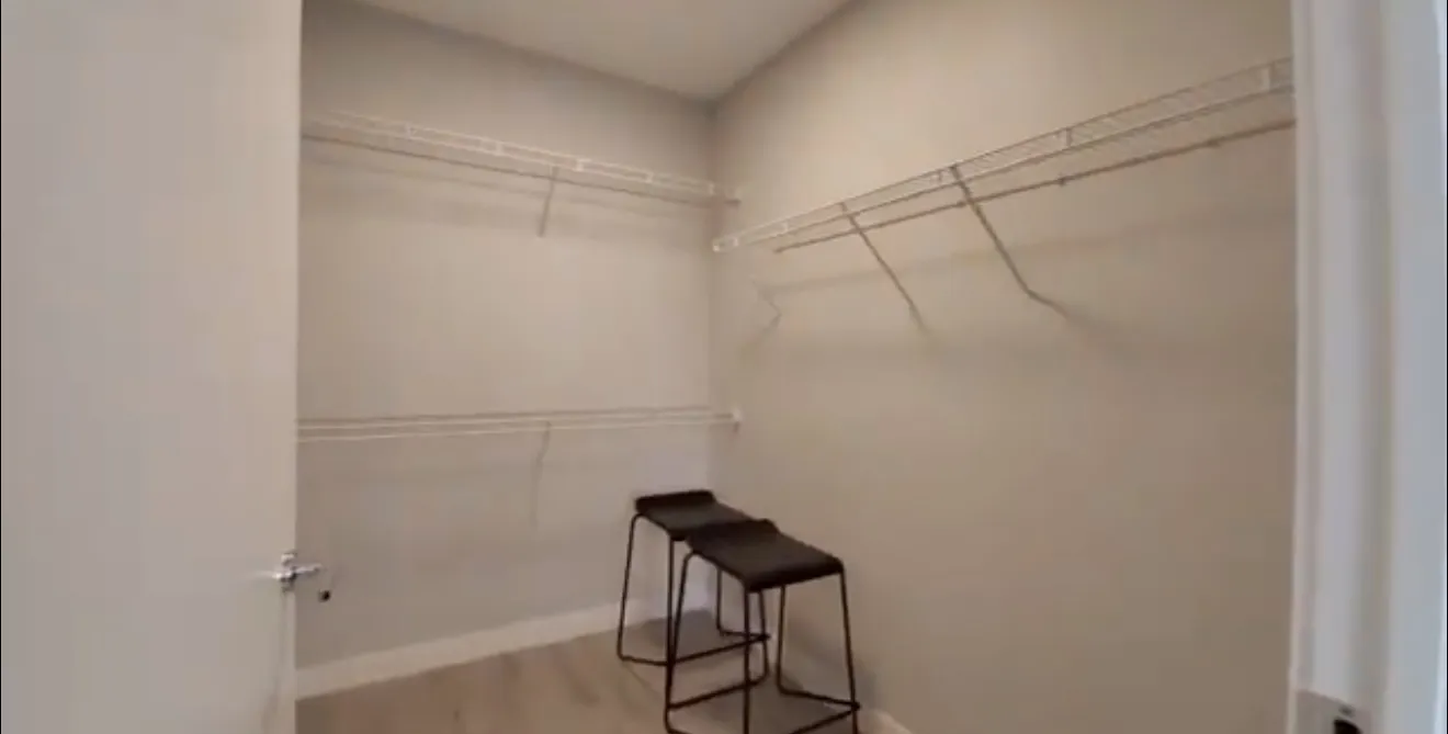23 W  Ave   60654 60654-One Chicago-Chicago-IL