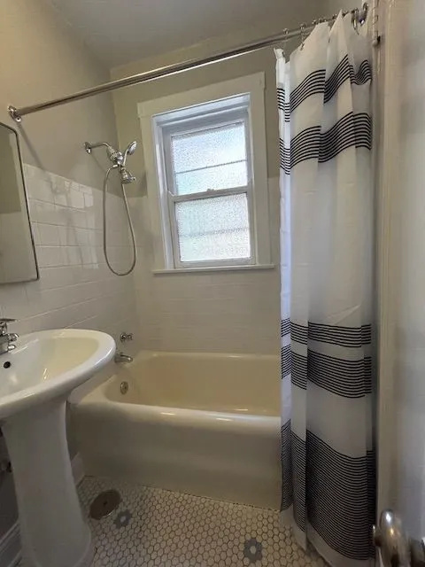 1600 W Granville Ave   60660 60660-Patio Apartments-Chicago-IL
