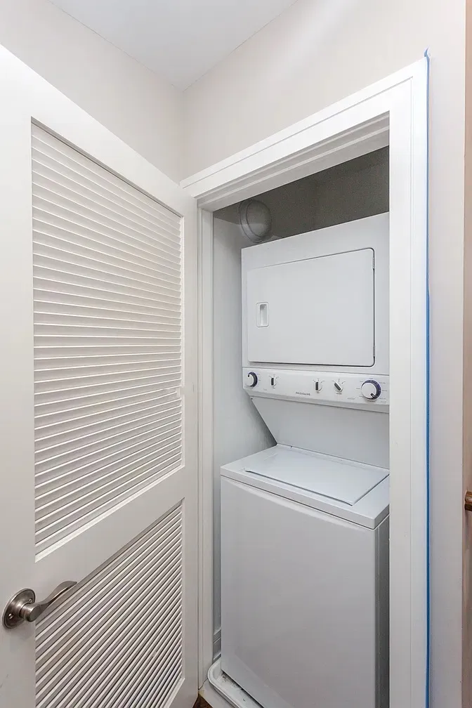 3514 N Sacramento Ave 60618 60618-unit#2S-Chicago-IL