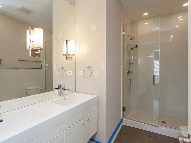 3514 N Sacramento Ave 60618 60618-unit#2S-Chicago-IL