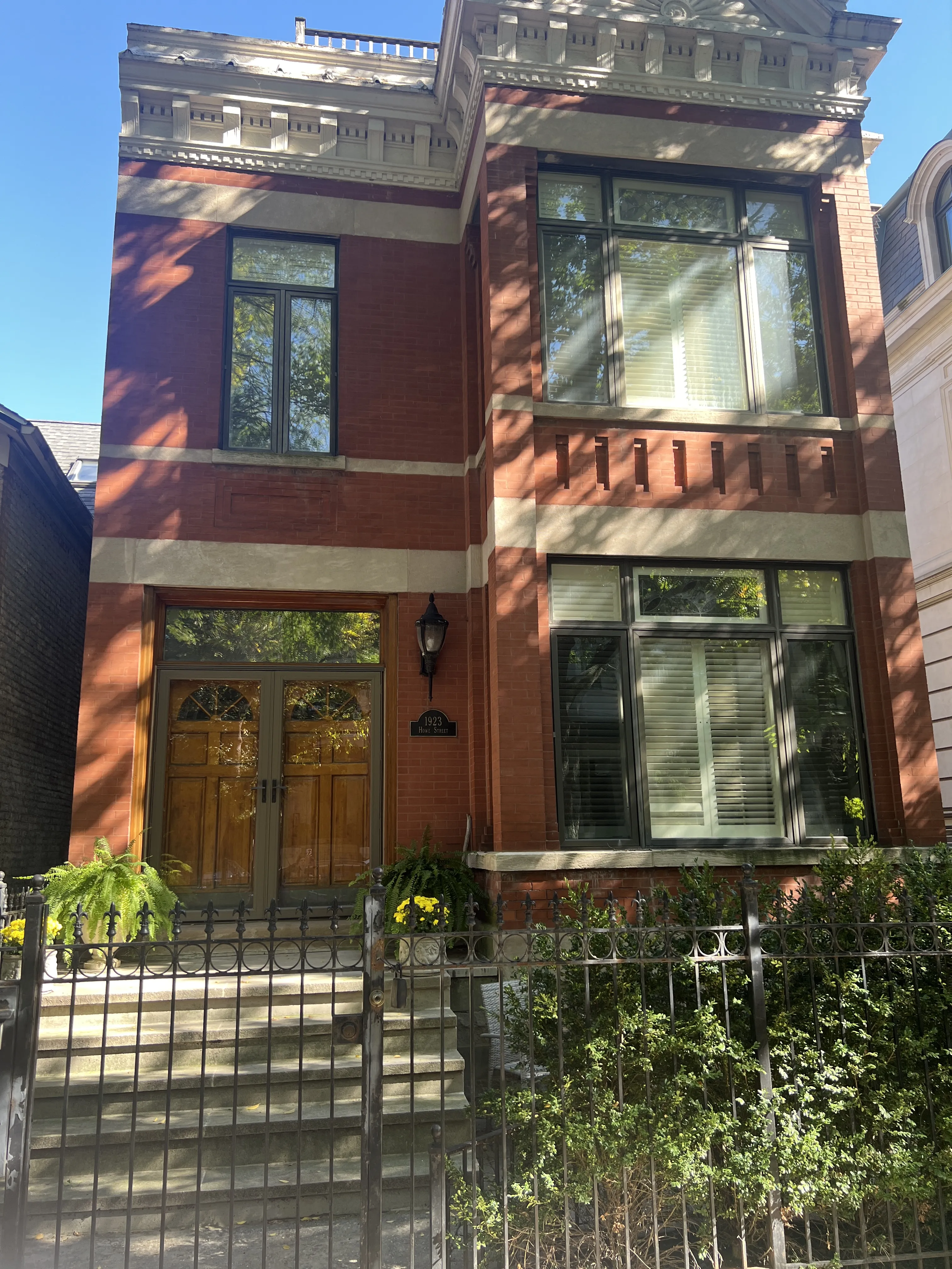 1923 N Howe St 60614 60614-Front house -unit#A-Chicago-IL