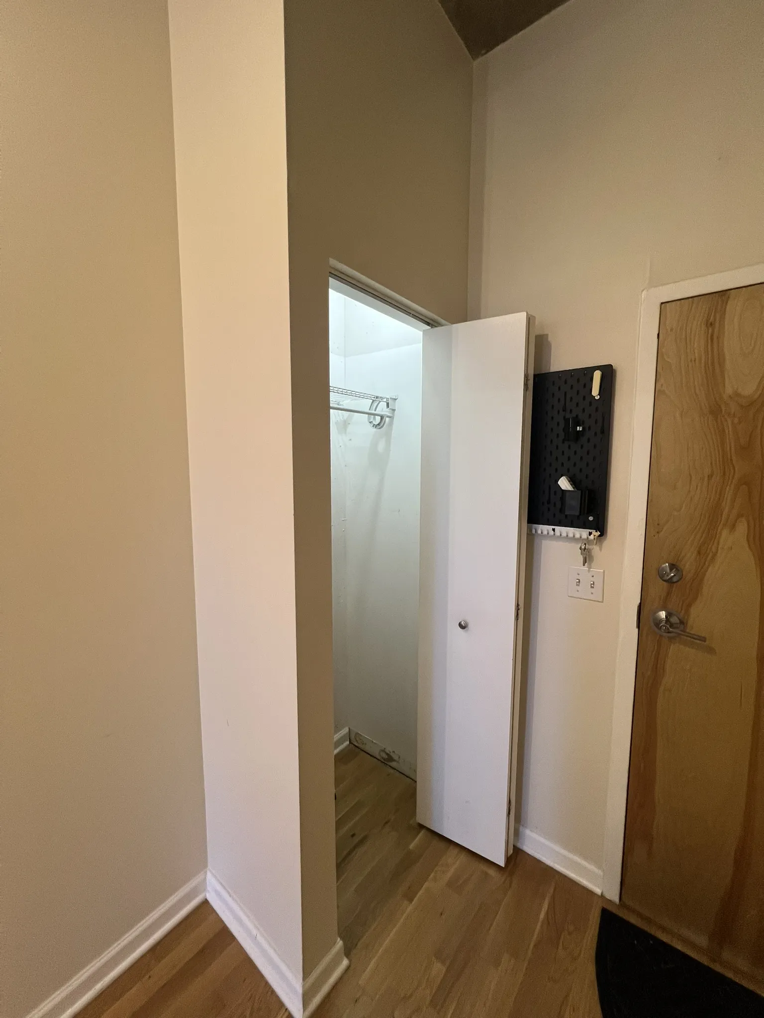 1122 W Catalpa Ave 60640 60640-unit#402-Chicago-IL