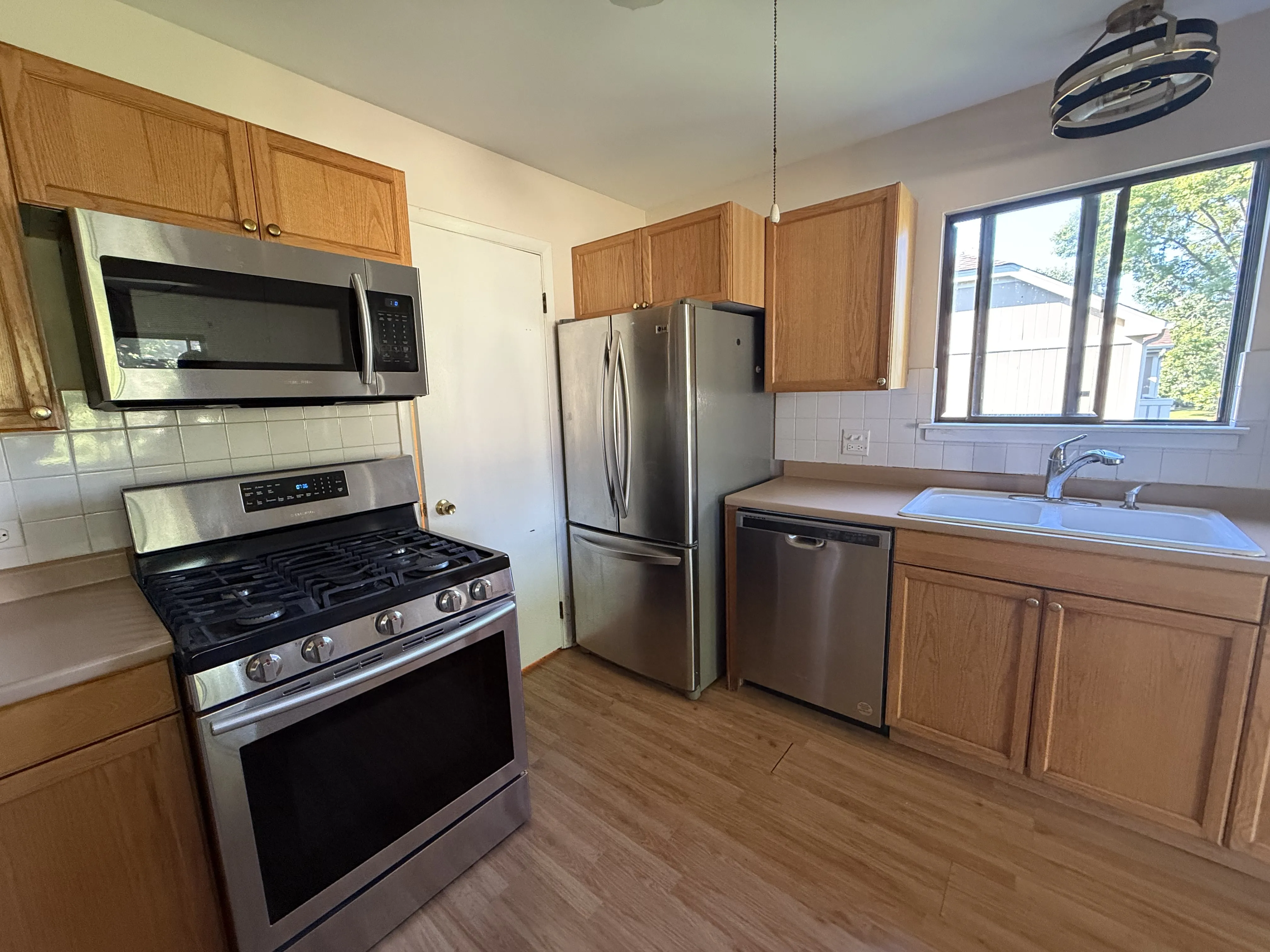 1102 Woodbury Ln 60090 60090-Lexington Commons-unit#B2-Wheeling-IL