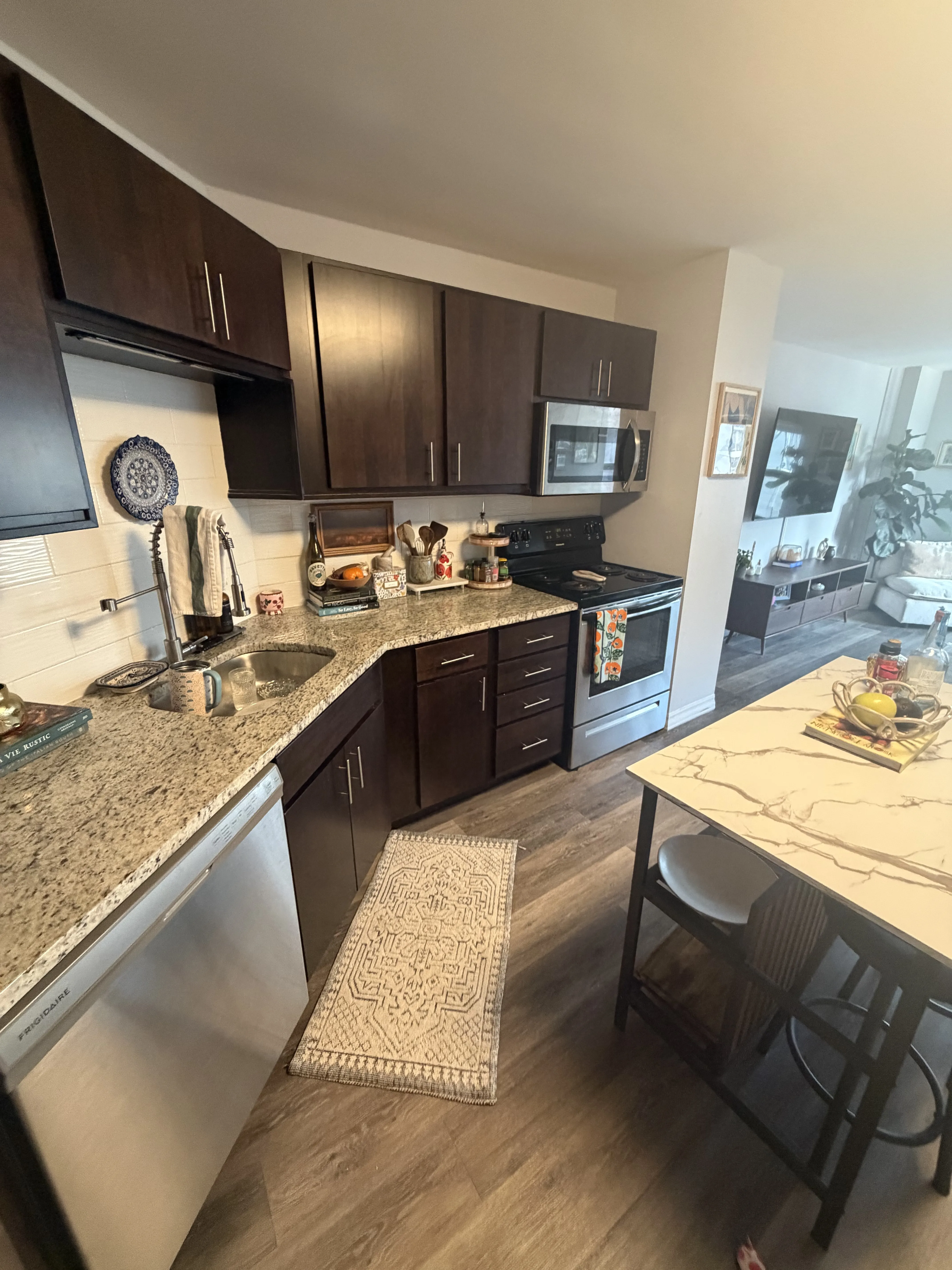 8 W Chestnut St 60610 60610-Chestnut place-unit#14-Chicago-IL