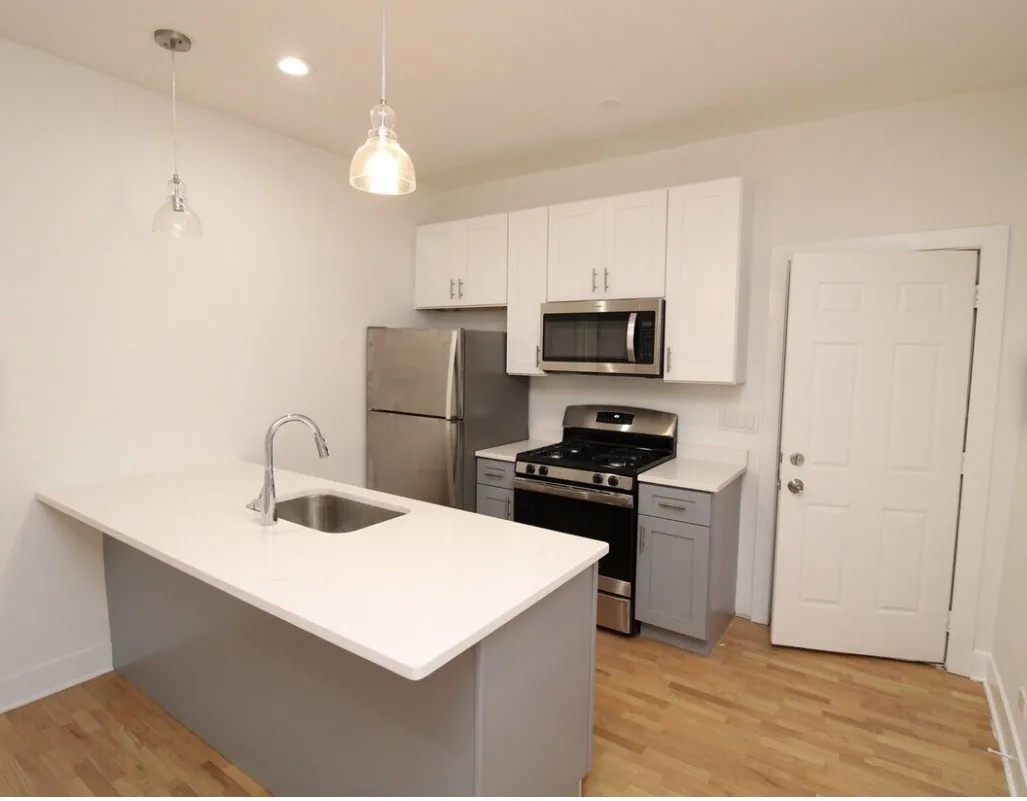 1544 N Bosworth Ave 60642 60642-unit#2R-Chicago-IL