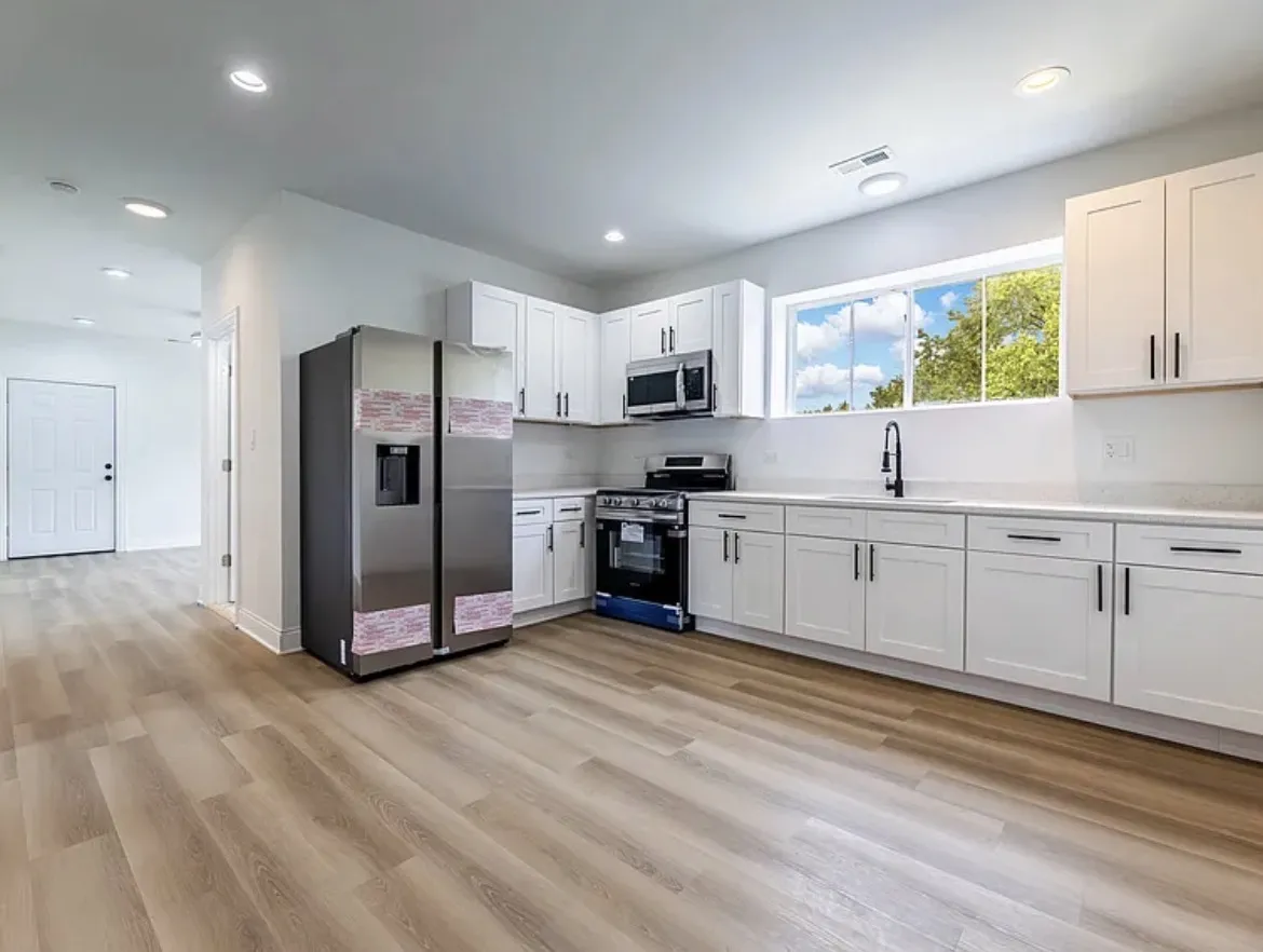 5203 S Peoria St 60609 60609-unit#2W-Chicago-IL