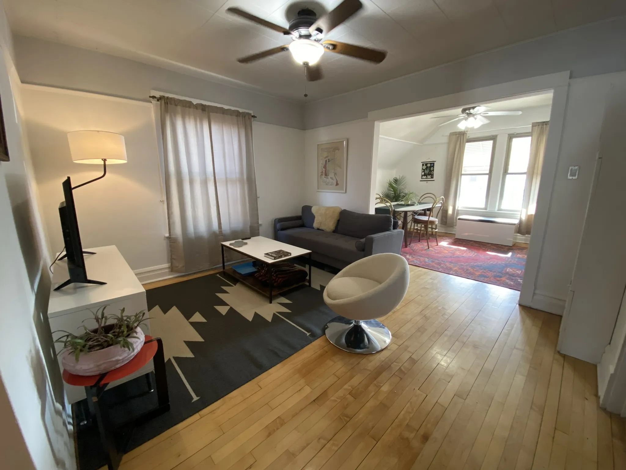 4928 W Byron St   60641 60641-unit#2-Chicago-IL