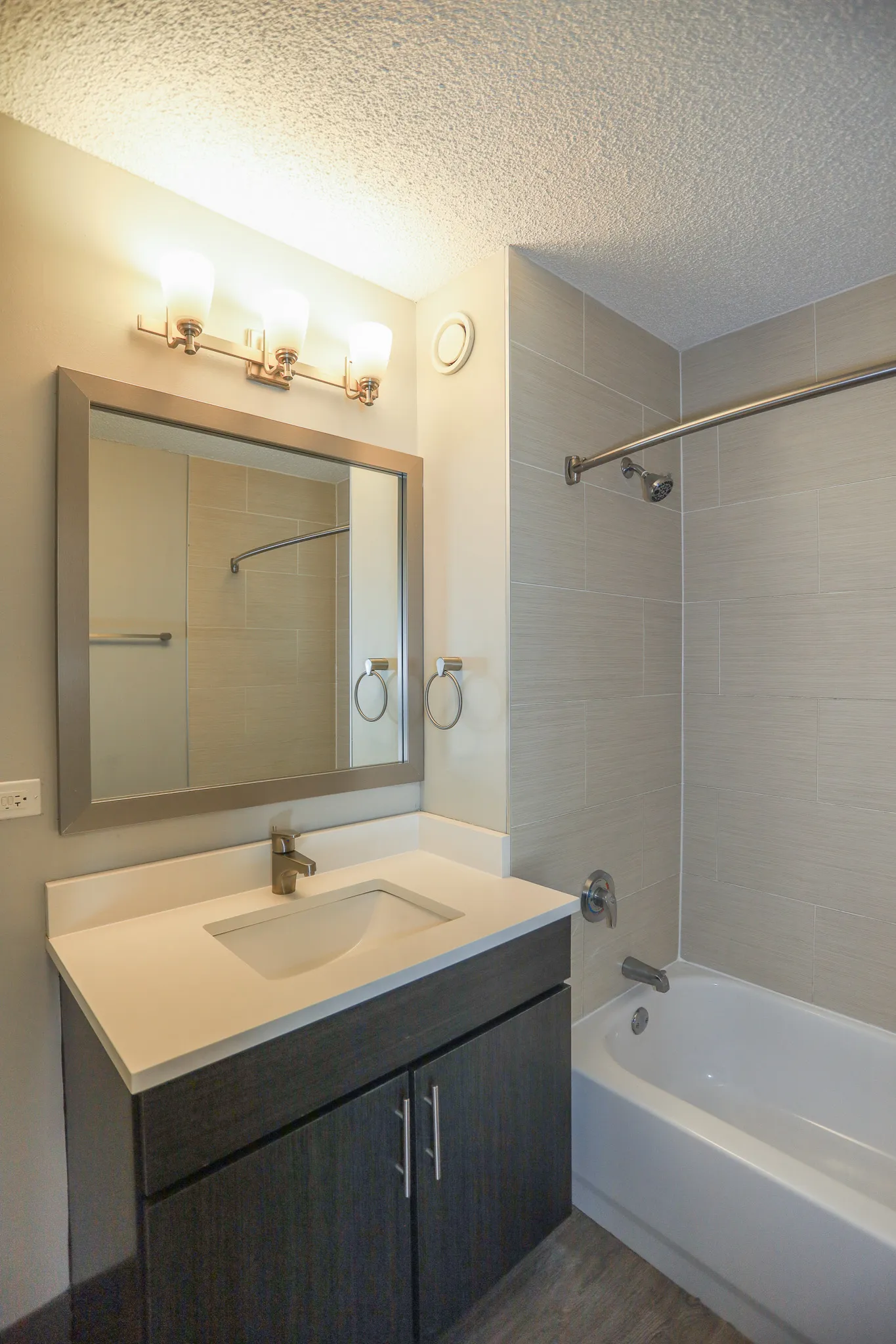 180 N Jefferson St   60661 60661-unit#908-Chicago-IL