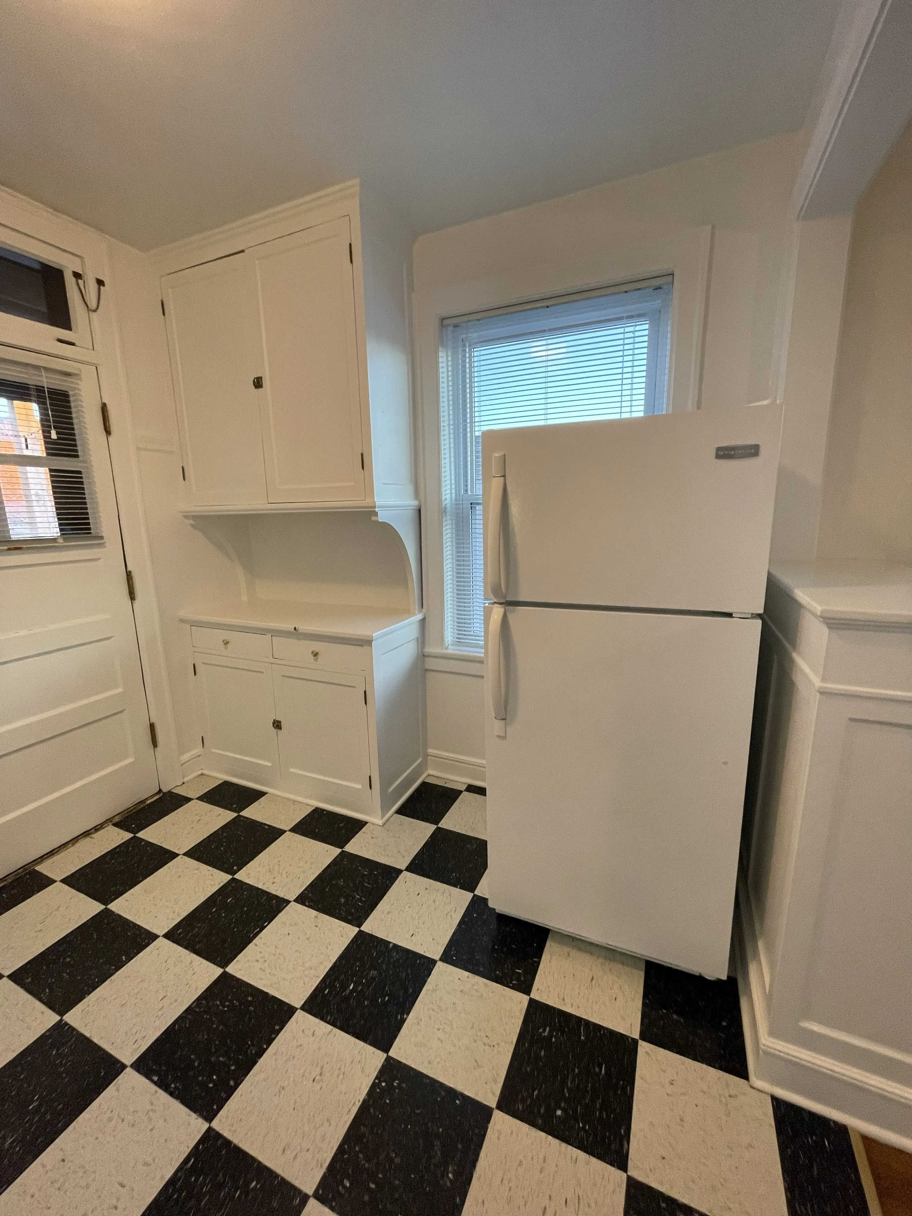 5217 N DAMEN AVE 60625-unit#2W-Chicago-IL