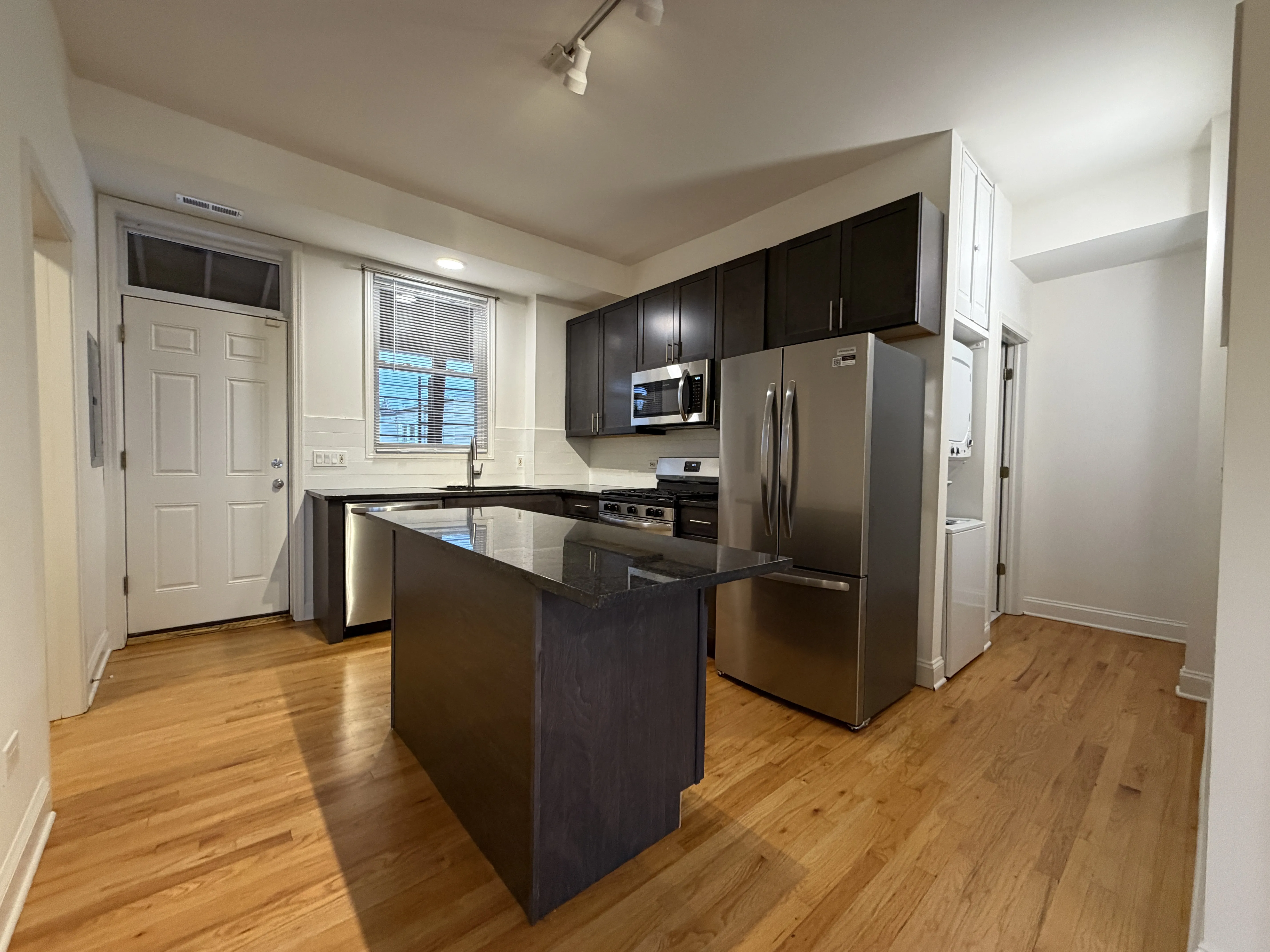 2951 W DIVERSEY AVE 60647-Diversey Sacramento-unit#2-Chicago-IL