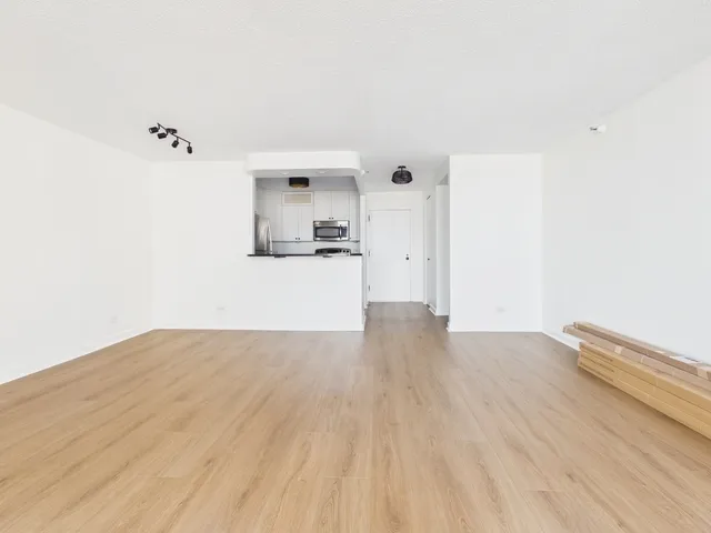 10 E Ontario St 60611 60611-unit#4205-Chicago-IL