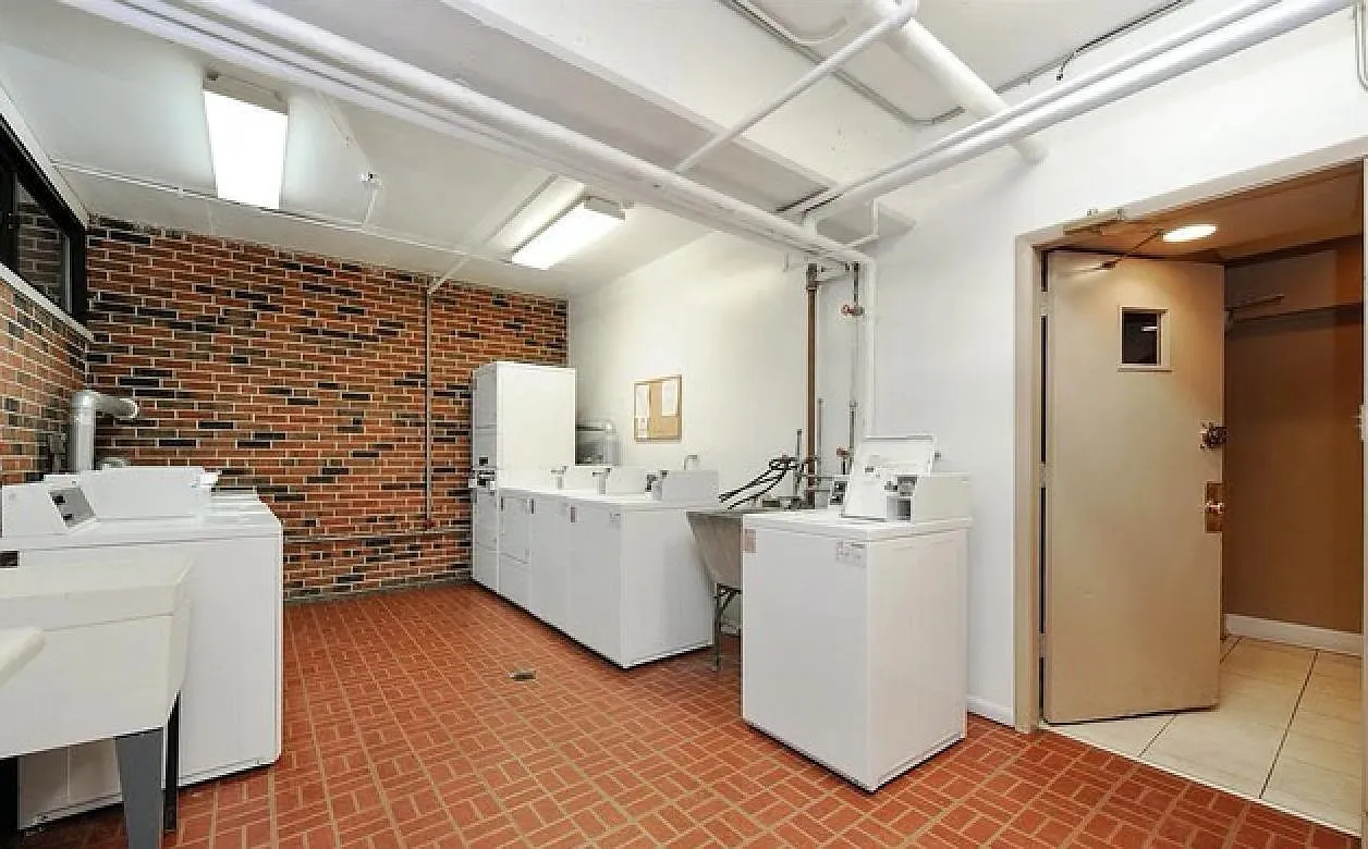 2336 N Commonwealth Ave 60614 60614-unit#409-Chicago-IL