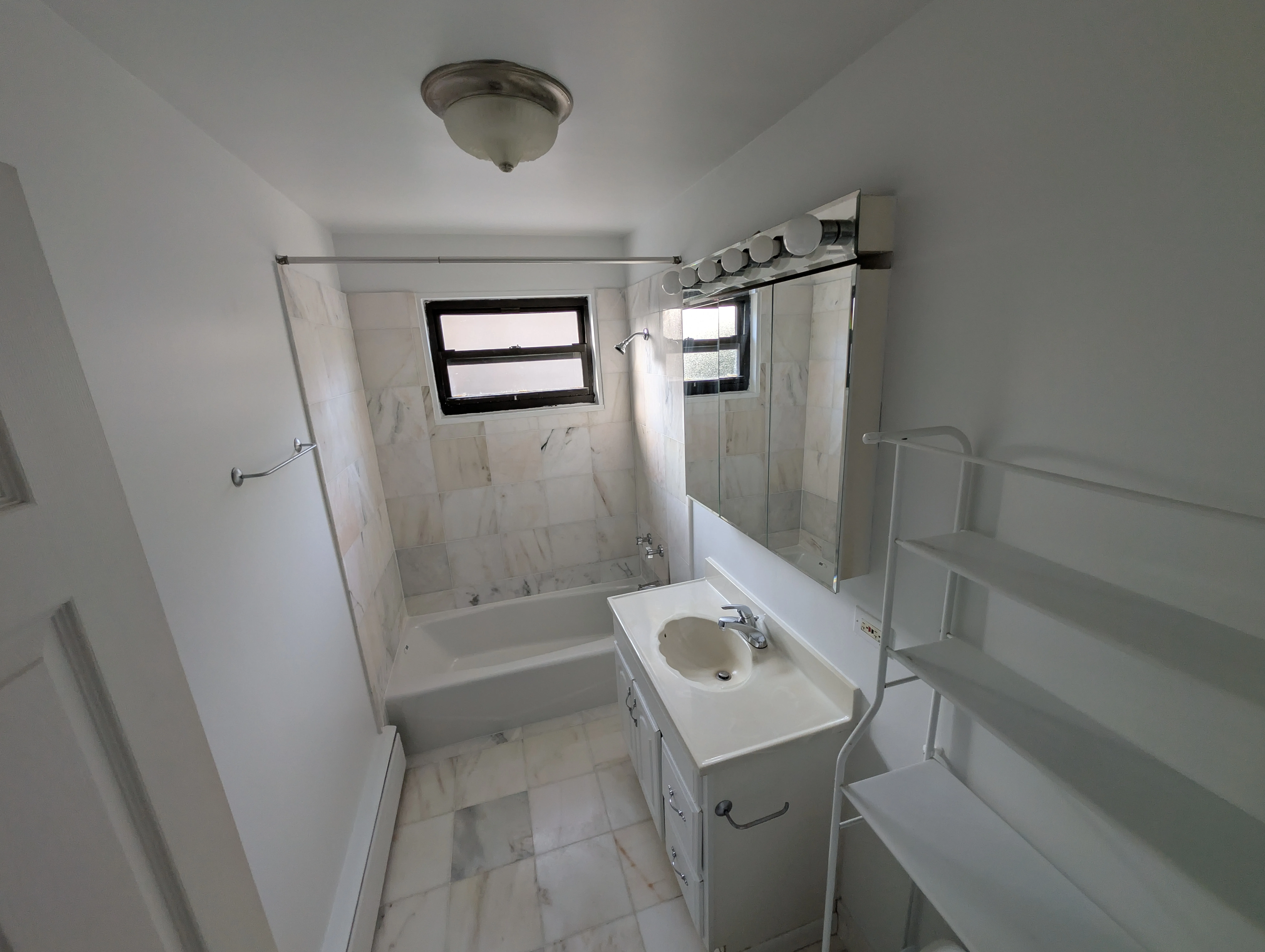 7610 N Rogers Ave 60626 60626-unit#203-Chicago-IL