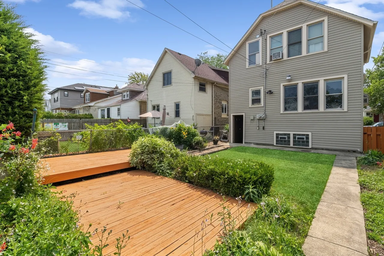 4928 W Byron St   60641 60641-unit#2-Chicago-IL