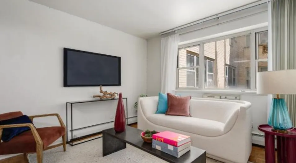 420 W Aldine Ave 60657 60657-unit#225-Chicago-IL
