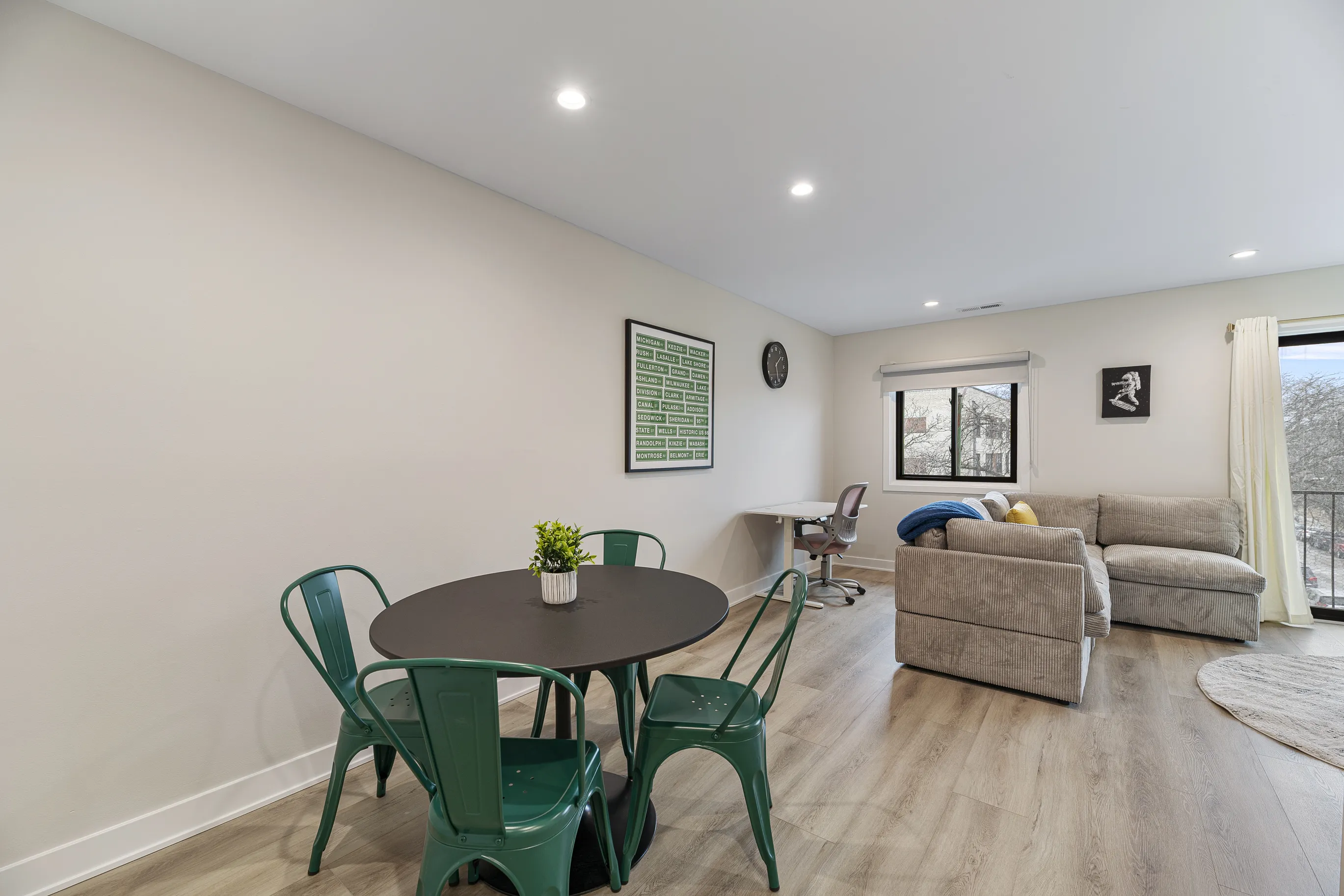 7109 N Western Ave 60645 60645-unit#3S-Chicago-IL