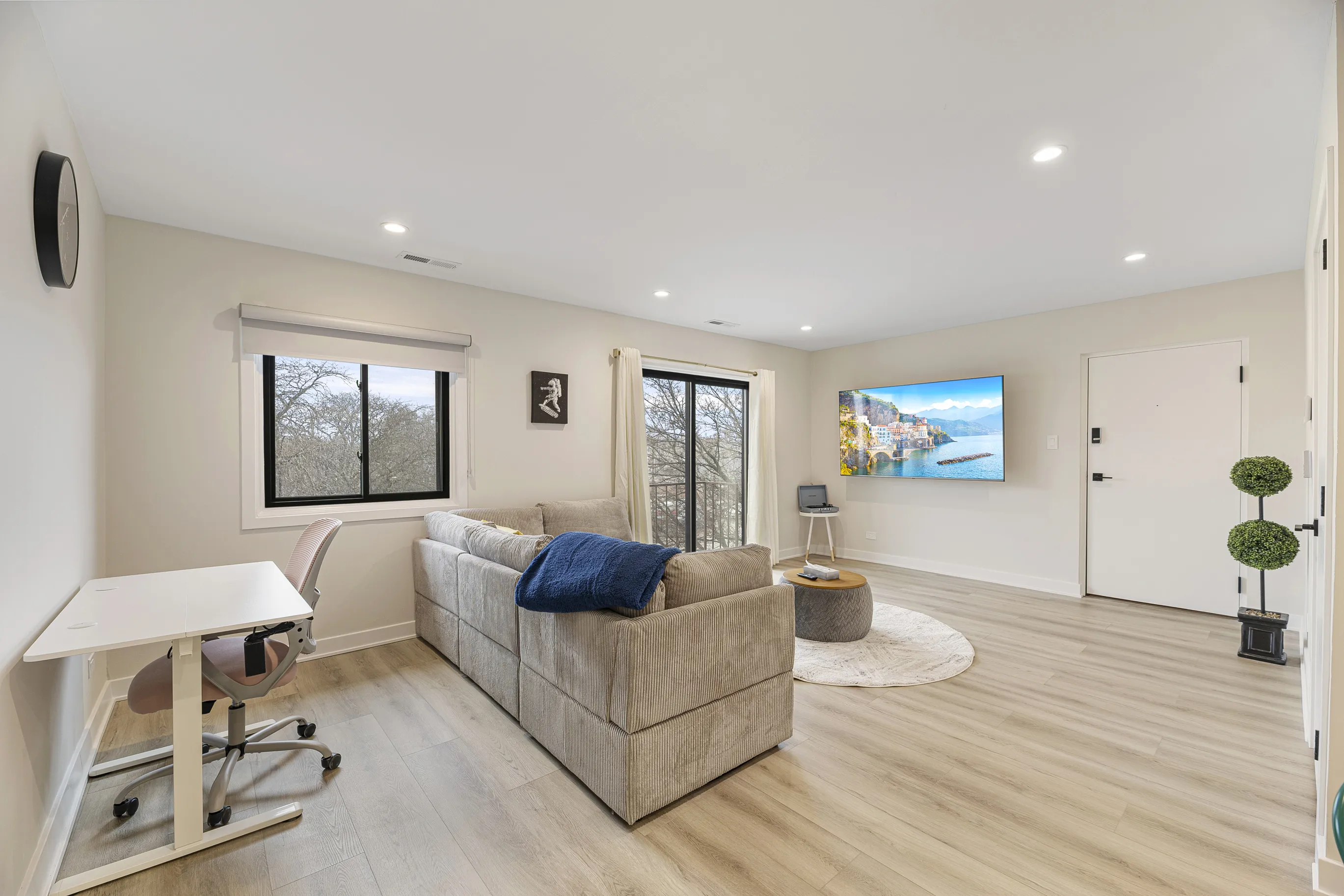 7109 N Western Ave 60645 60645-unit#3S-Chicago-IL