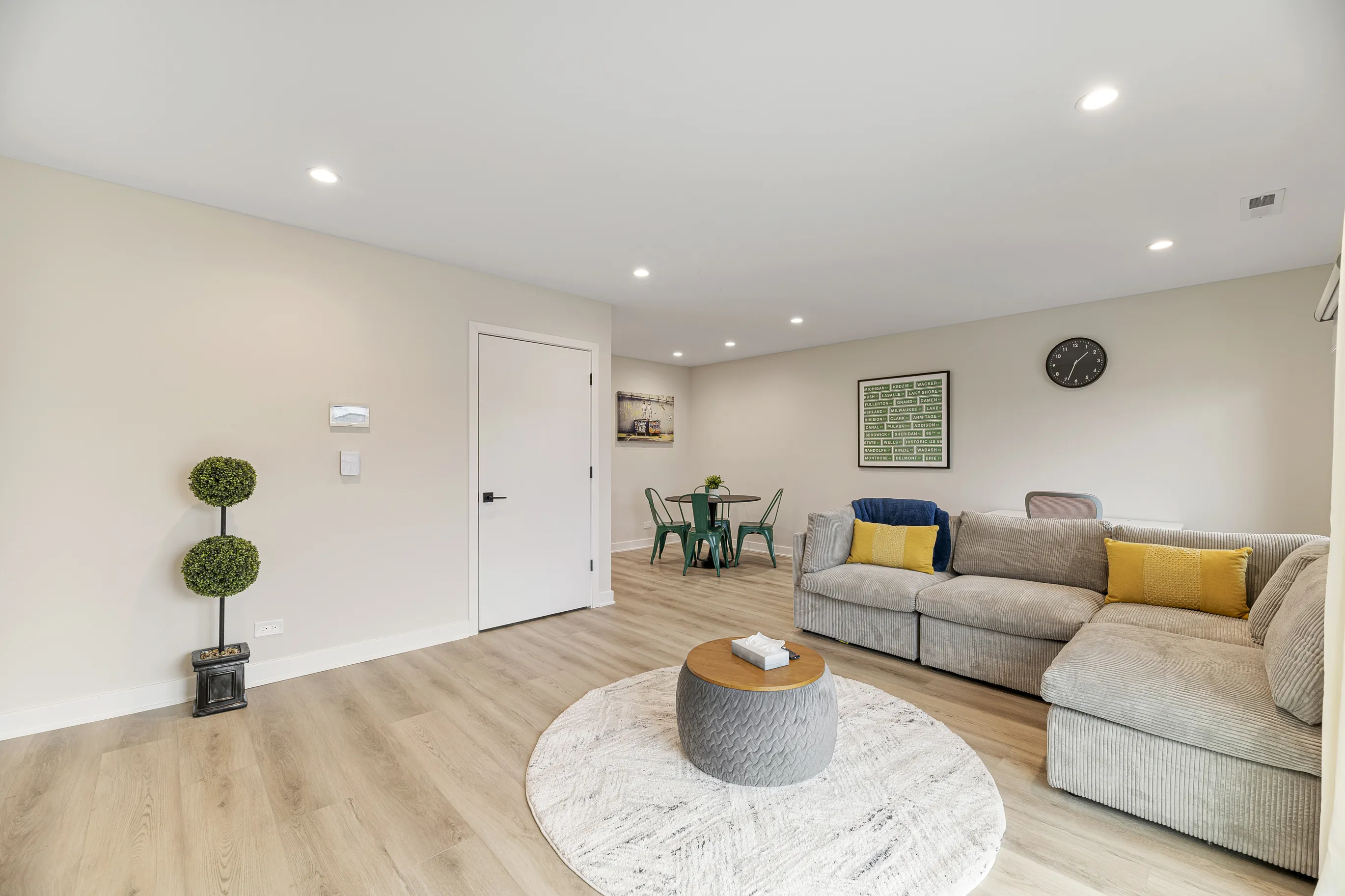 7109 N Western Ave 60645 60645-unit#3S-Chicago-IL