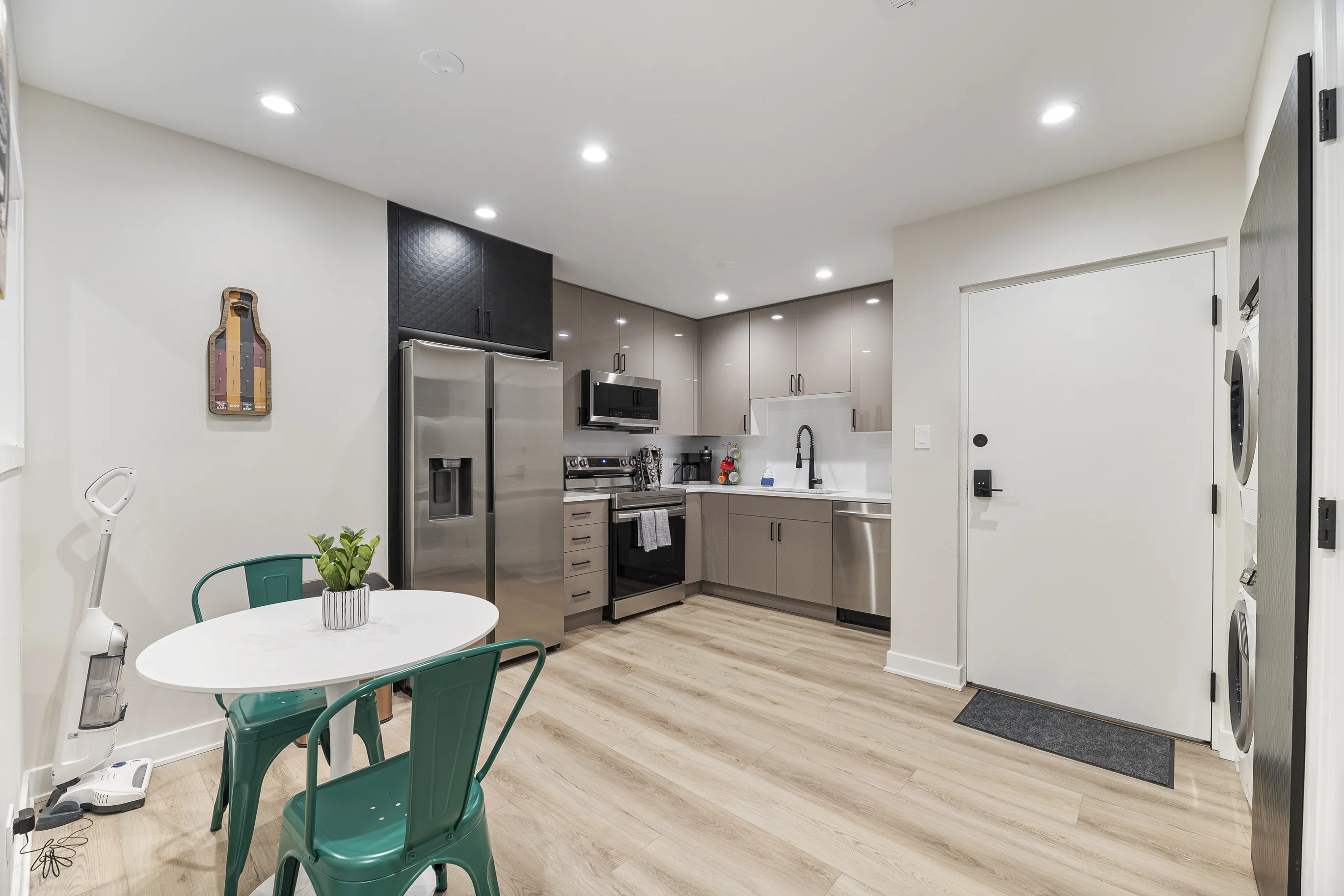 7109 N Western Ave 60645 60645-unit#3S-Chicago-IL