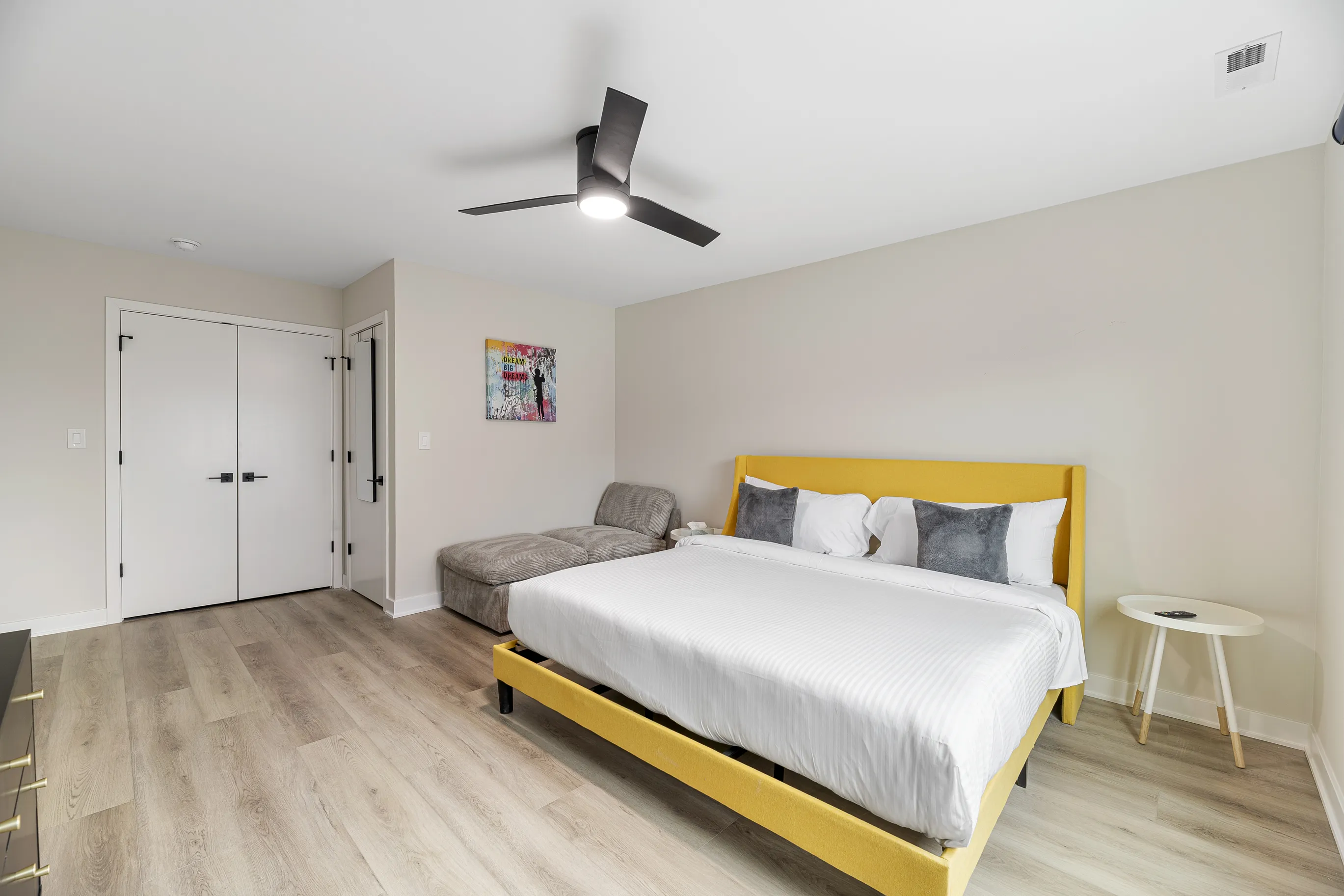 7109 N Western Ave 60645 60645-unit#3S-Chicago-IL