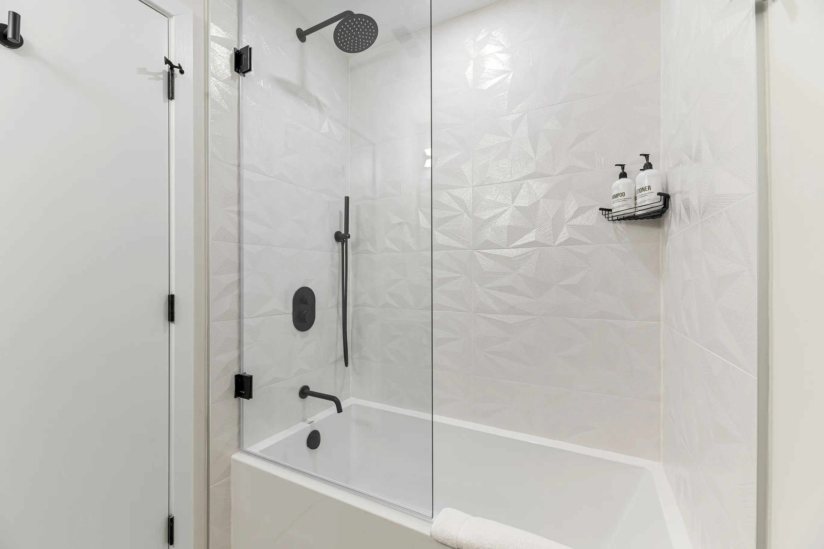 7109 N Western Ave 60645 60645-unit#3S-Chicago-IL