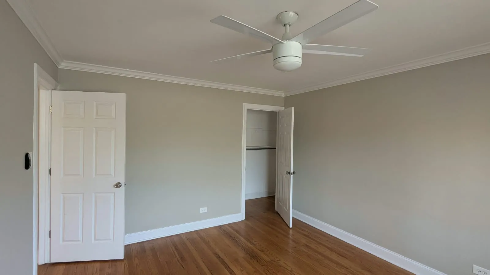 N Rockwell St 60659-unit#3B-Chicago-IL