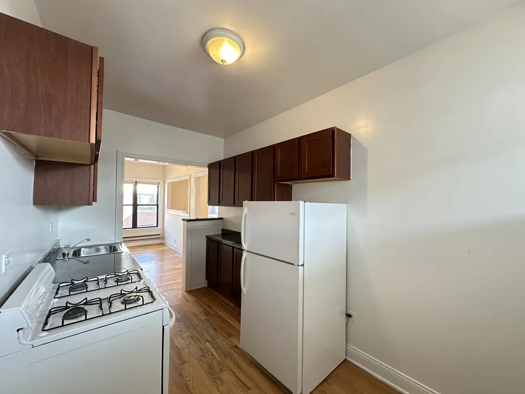 823 W Waveland Ave, , 60613, USA 60613-unit#3N-Chicago-IL
