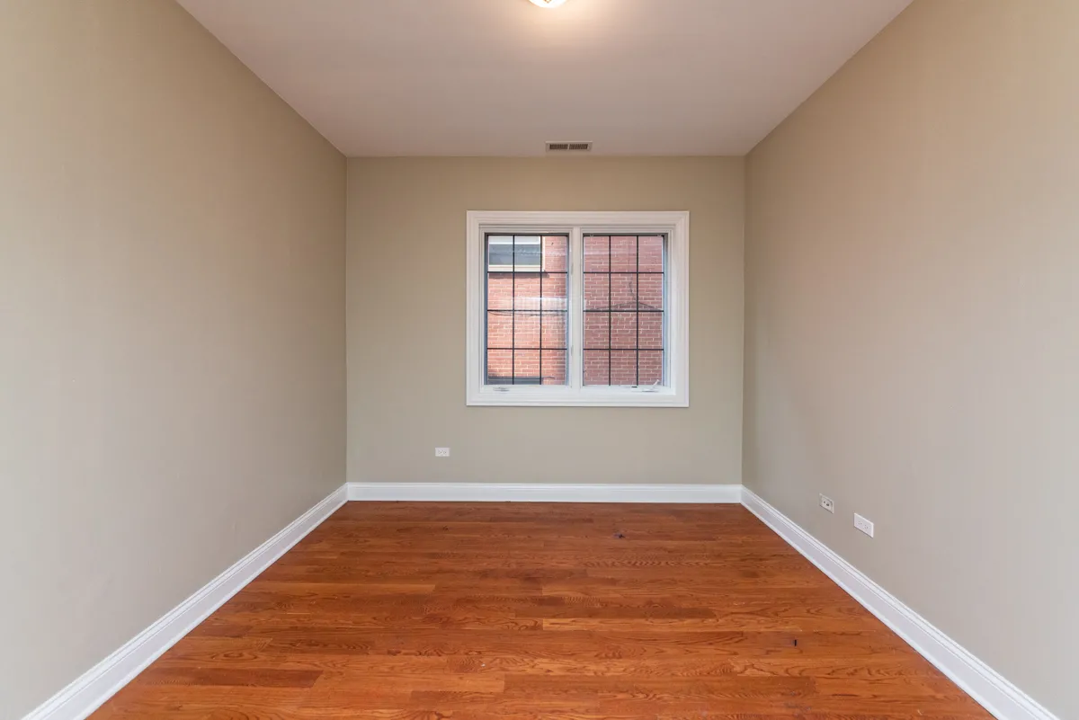 6217 S Kimbark Ave, ,  60637, USA 60637-unit#3S-Chicago-IL