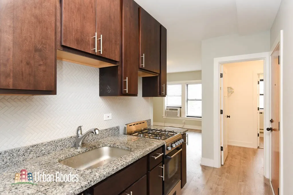 701 W Brompton Ave, , 60657, USA 60657-unit#04-Chicago-IL