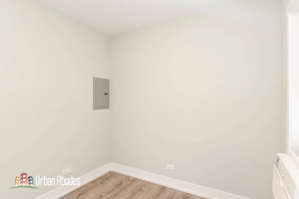 701 W Brompton Ave, , 60657, USA 60657-unit#04-Chicago-IL