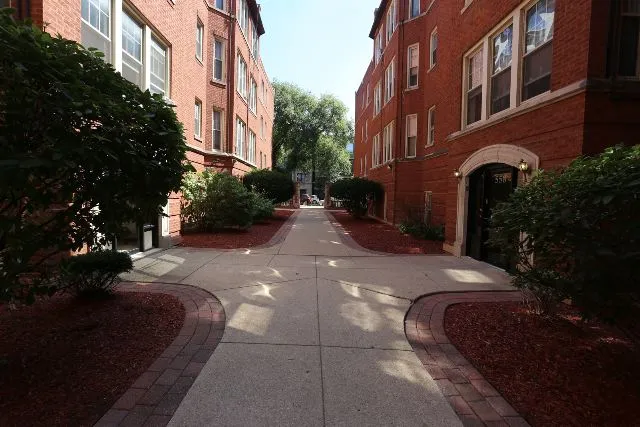 556 W Aldine Ave, , 60657, USA 60657-unit#2W-Chicago-IL