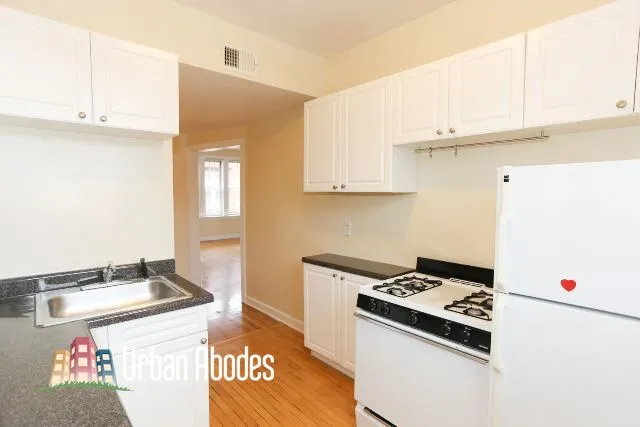 550 W Aldine Ave, , 60657, USA 60657-unit#3N-Chicago-IL