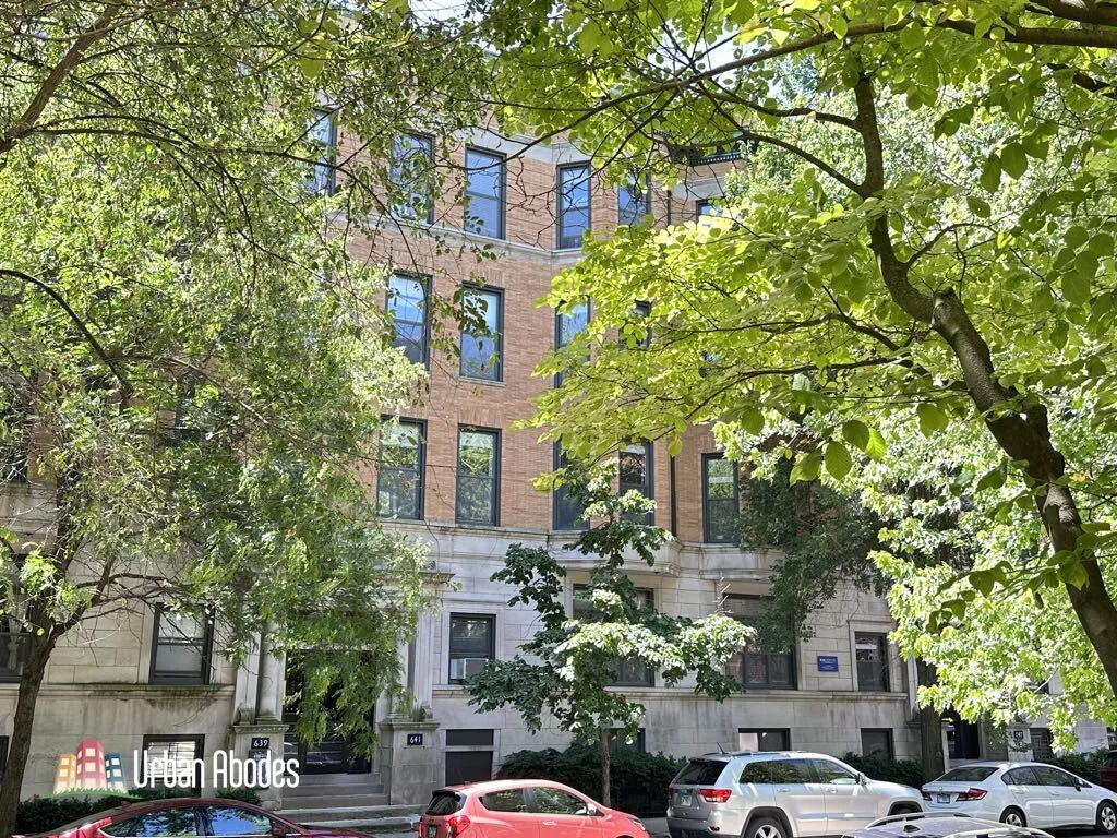 627 W Oakdale Ave, ,  60657, USA 60657-unit#4-Chicago-IL