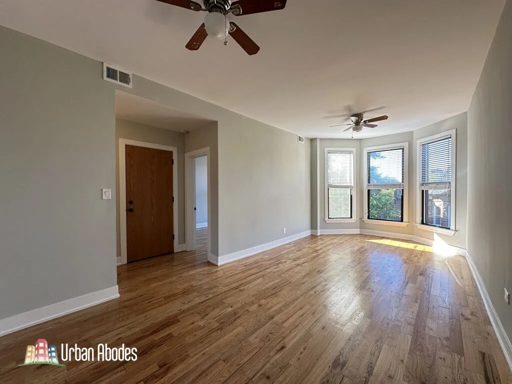 627 W Oakdale Ave, ,  60657, USA 60657-unit#4-Chicago-IL