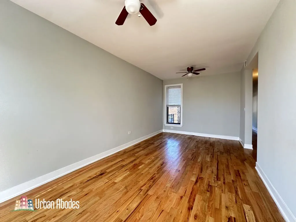 627 W Oakdale Ave, ,  60657, USA 60657-unit#4-Chicago-IL