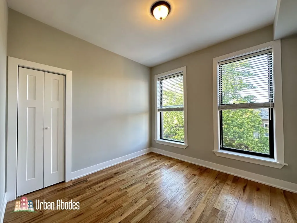 627 W Oakdale Ave, ,  60657, USA 60657-unit#4-Chicago-IL