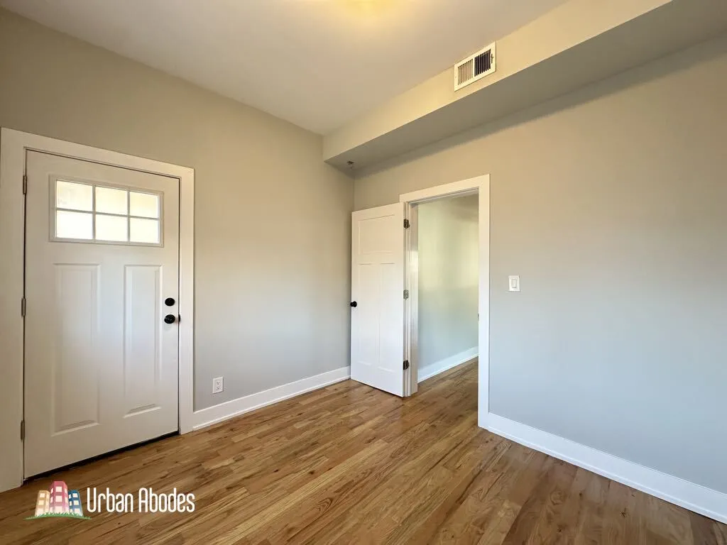 627 W Oakdale Ave, ,  60657, USA 60657-unit#4-Chicago-IL