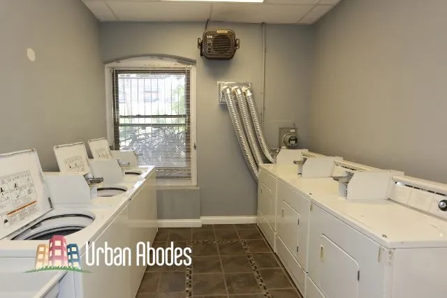 635 W Barry Ave, ,  60657, USA 60657-unit#202-Chicago-IL